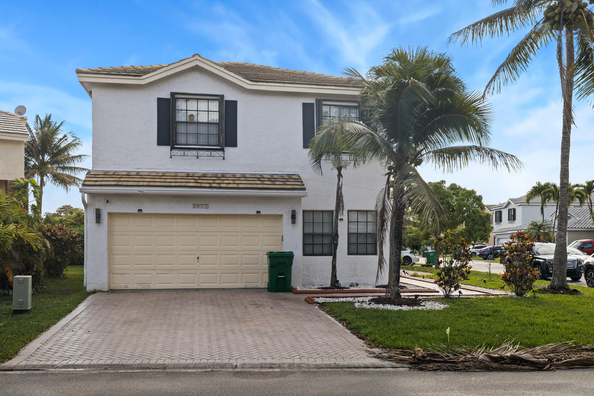 COUNTRY CLUB VILLAGE - Residential
