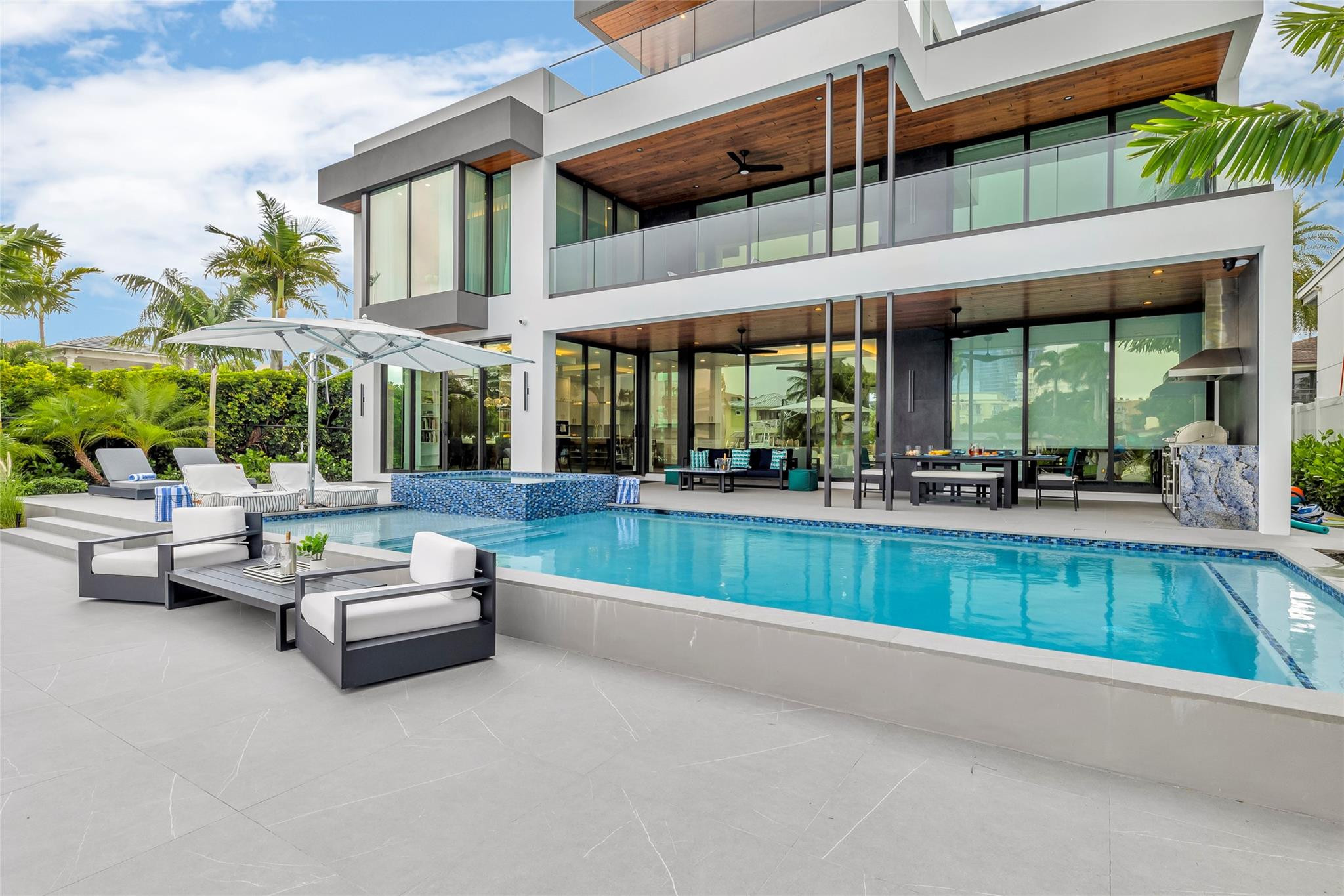 Lauderdale Harbors Sec A - Residential