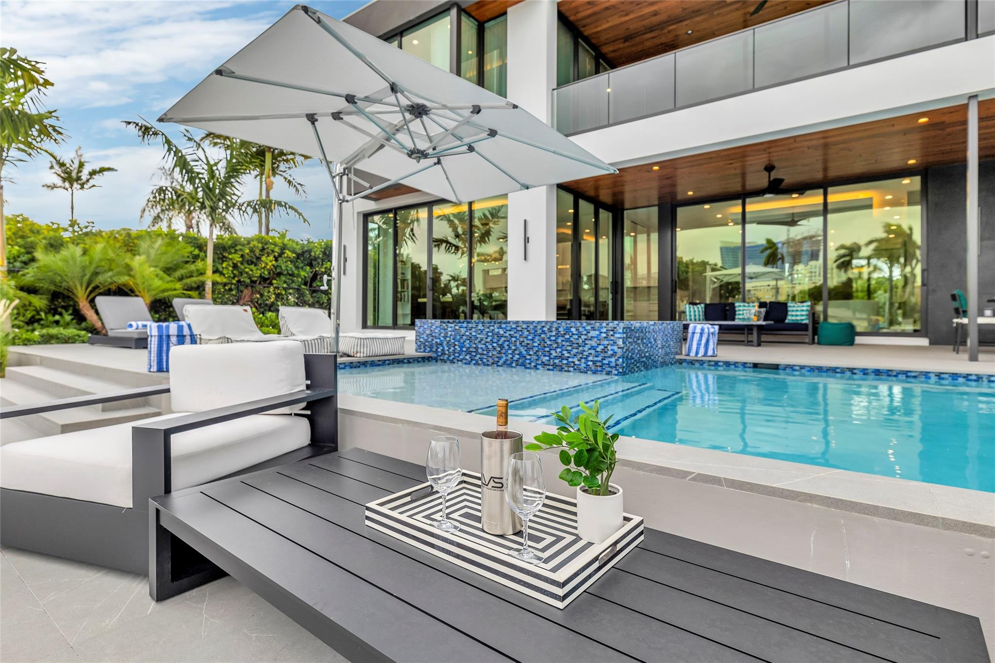 Lauderdale Harbors Sec A - Residential