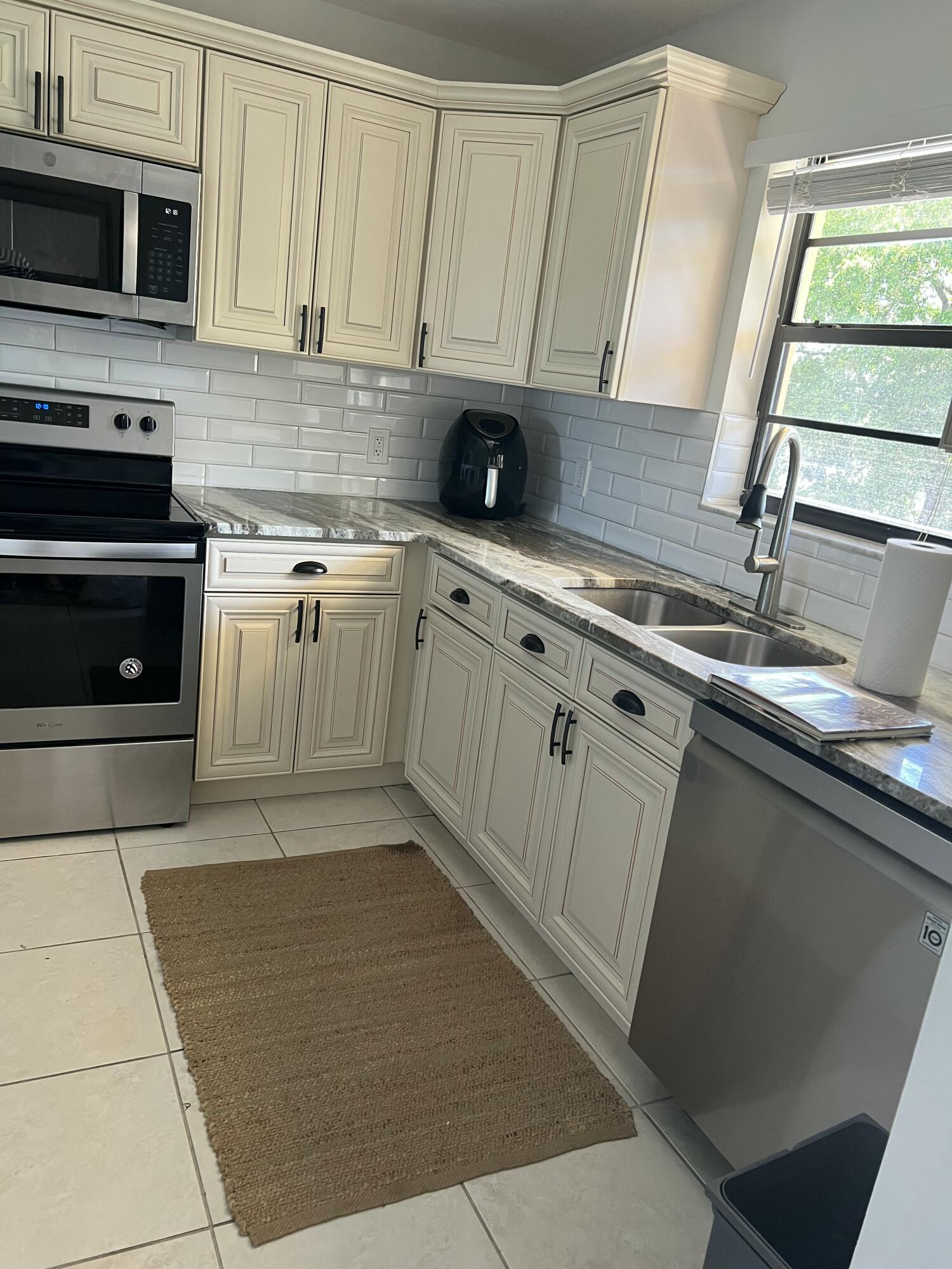 SOUTHWIND CIRCLE CONDO - Residential Lease
