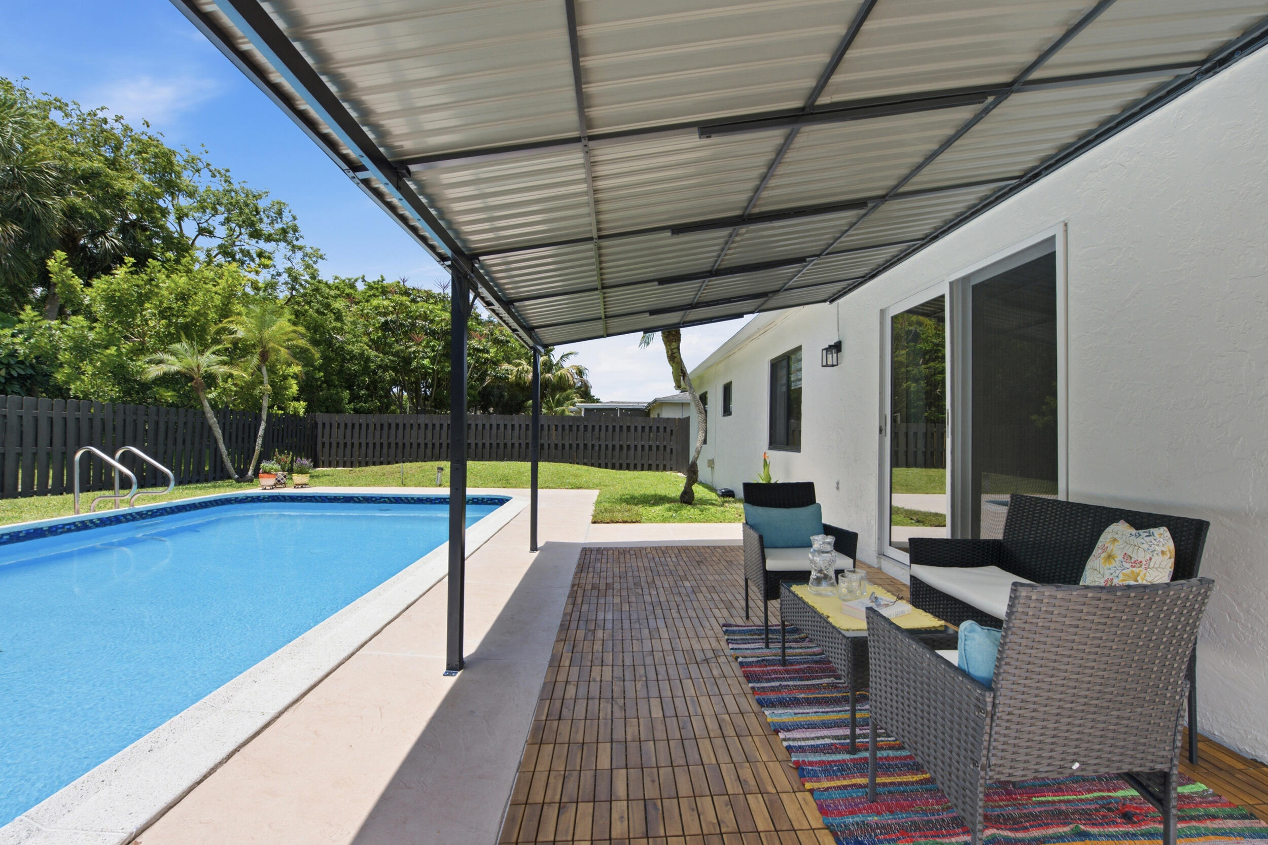 HOLIDAY CITY AT BOCA RATON SEC 9 - Residential