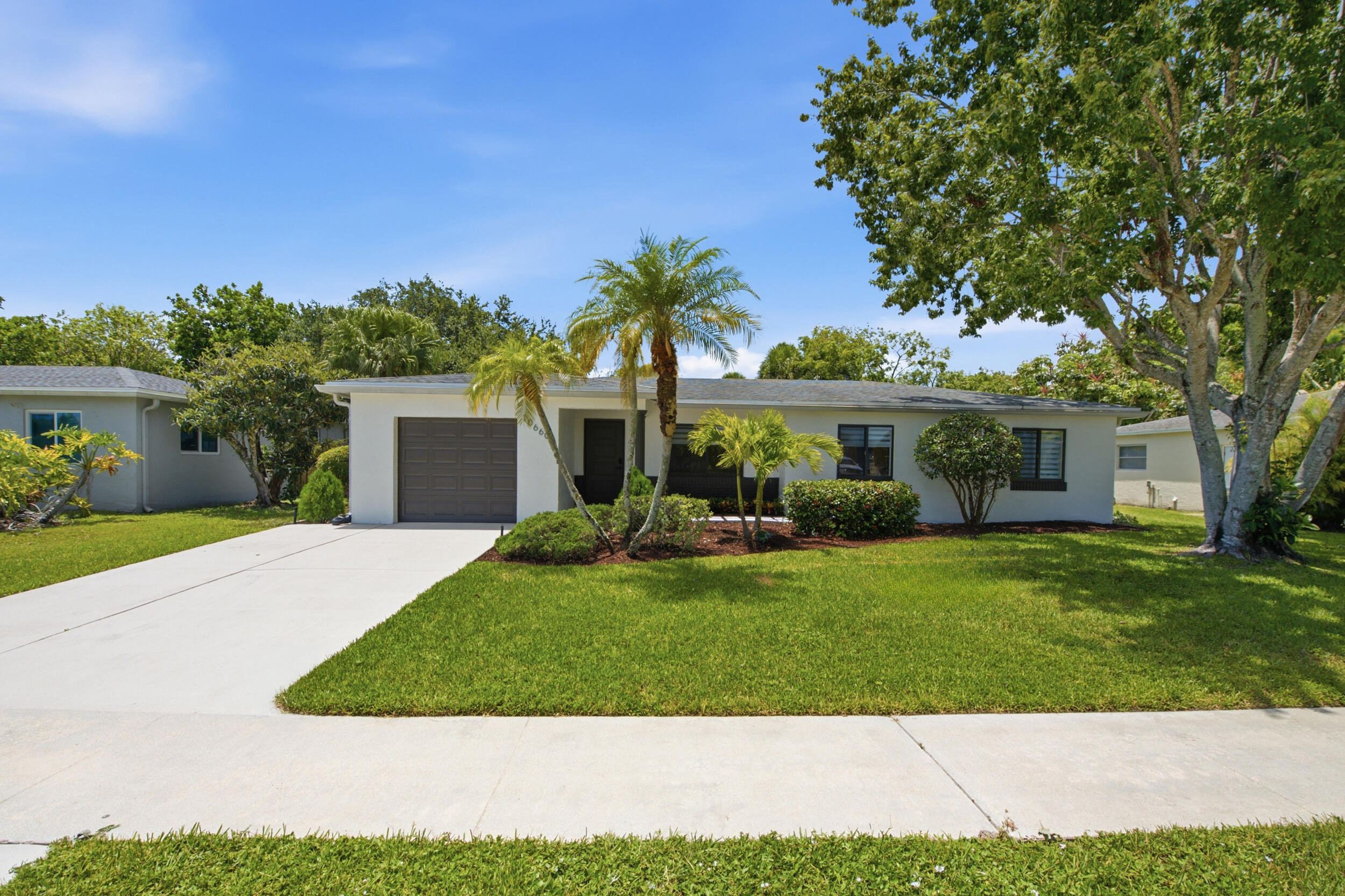 HOLIDAY CITY AT BOCA RATON SEC 9 - Residential