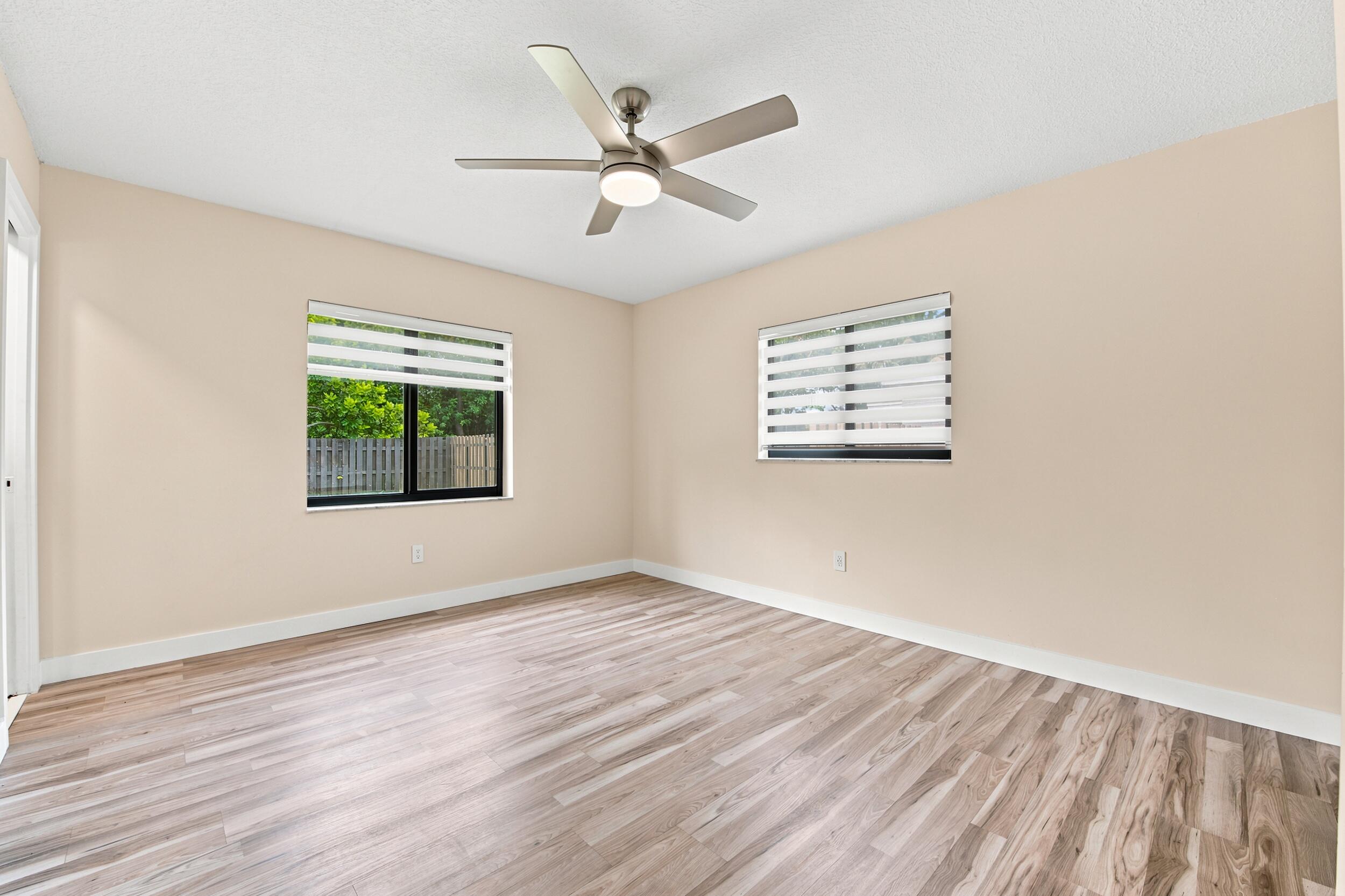 HOLIDAY CITY AT BOCA RATON SEC 9 - Residential