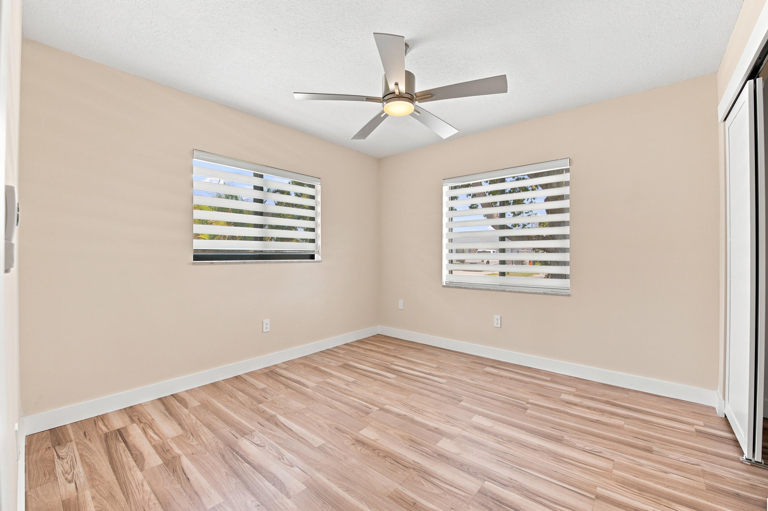 HOLIDAY CITY AT BOCA RATON SEC 9 - Residential