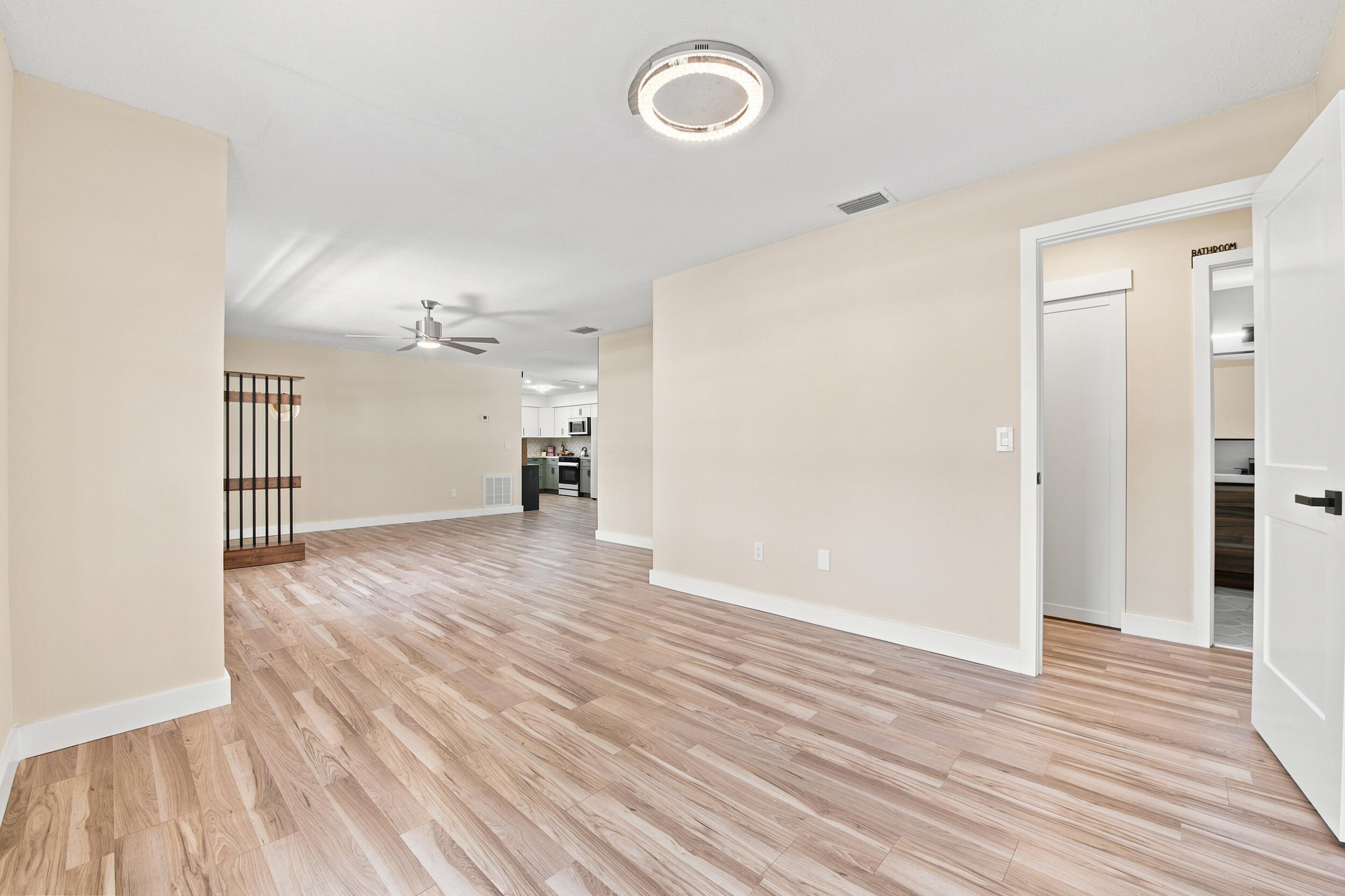 HOLIDAY CITY AT BOCA RATON SEC 9 - Residential