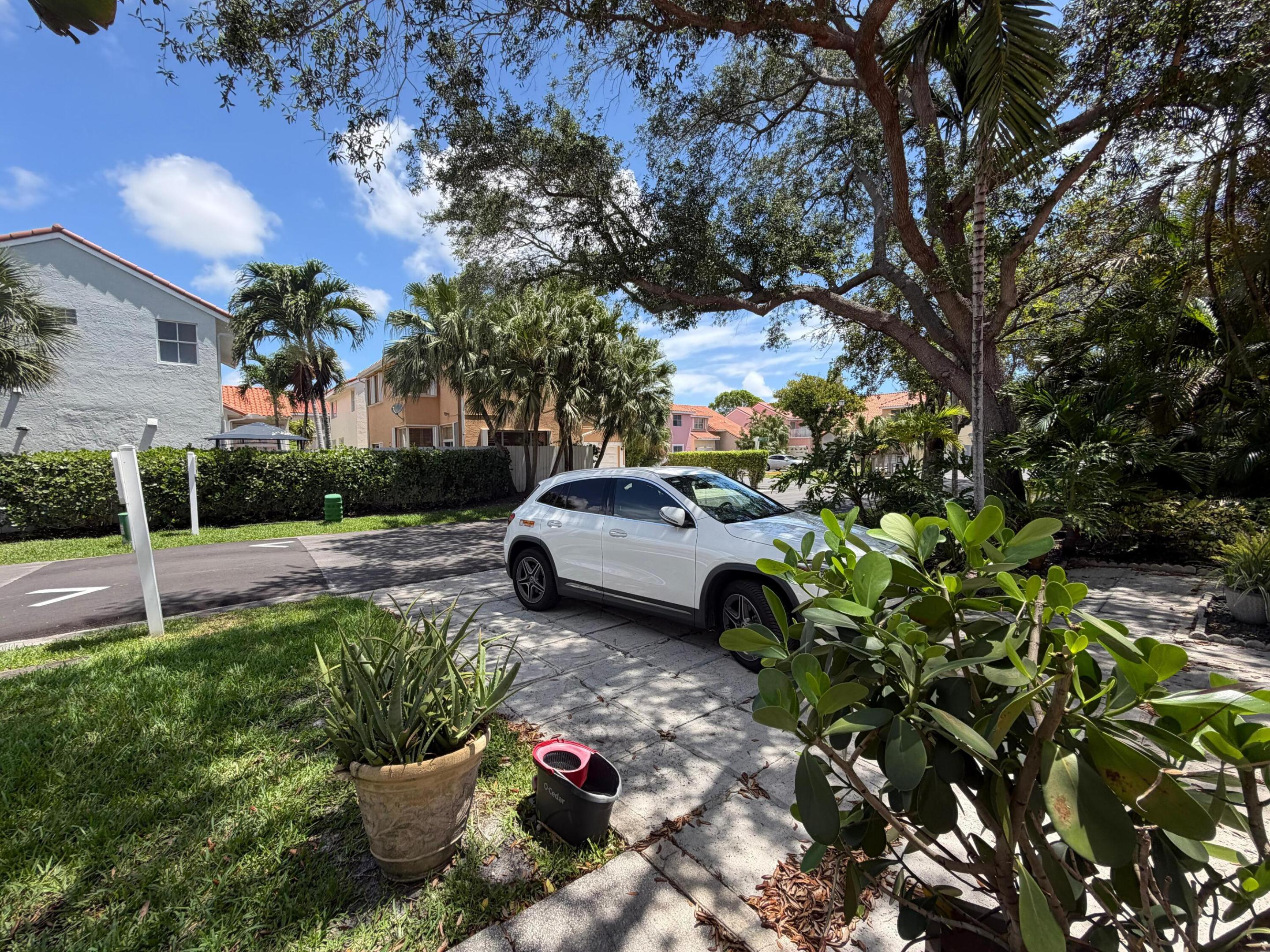 EMERALD POINTE - Residential Lease