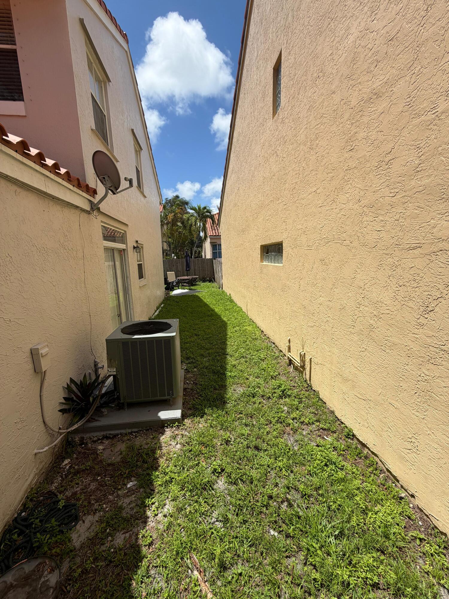 EMERALD POINTE - Residential Lease