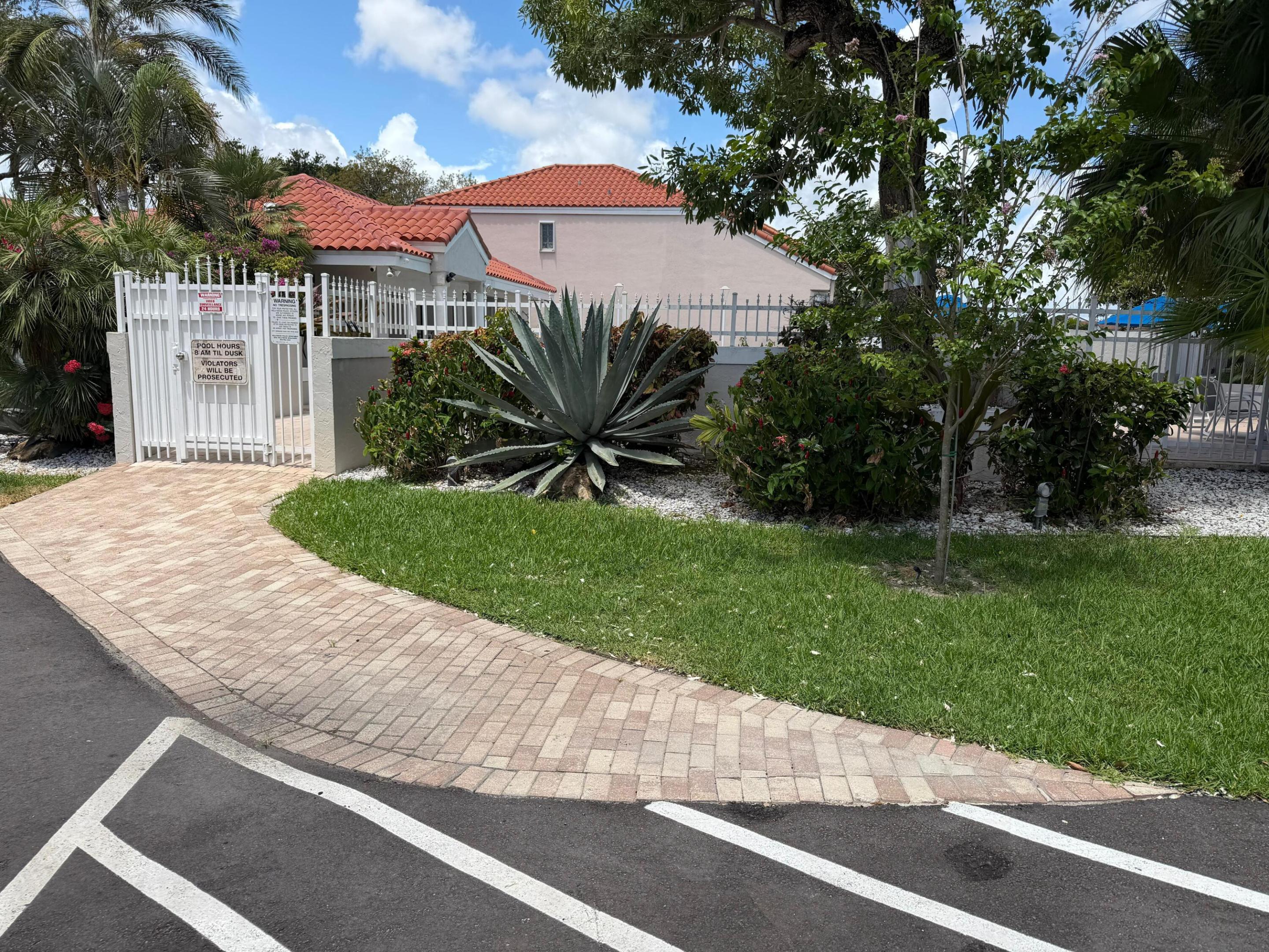 EMERALD POINTE - Residential Lease