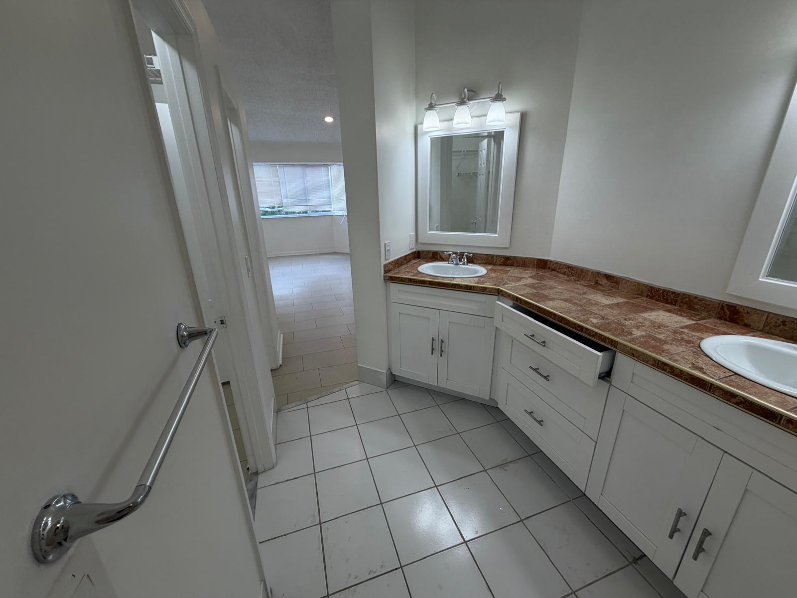 EMERALD POINTE - Residential Lease