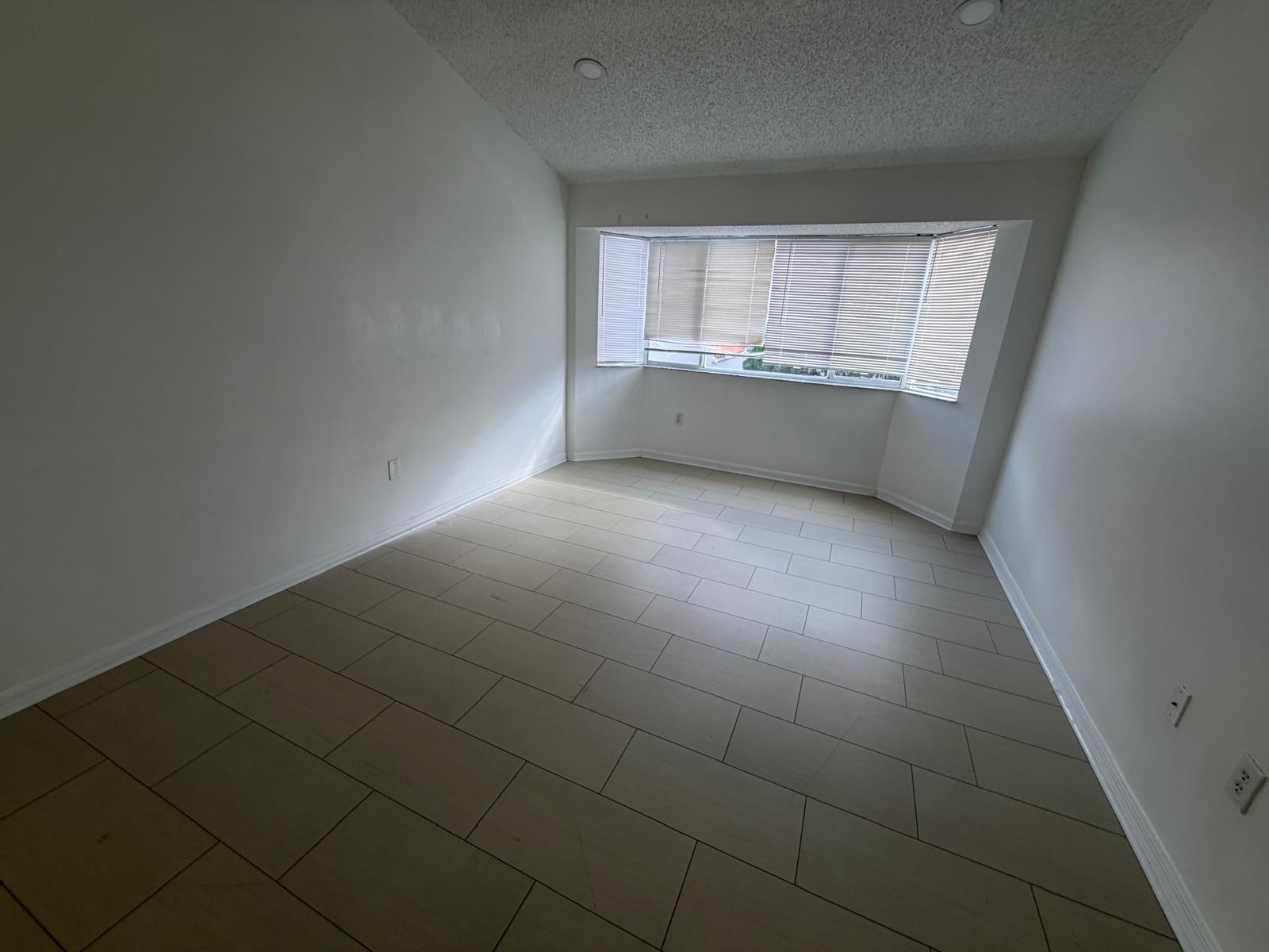 EMERALD POINTE - Residential Lease