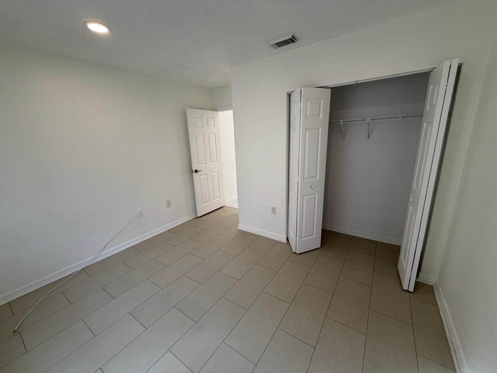 EMERALD POINTE - Residential Lease