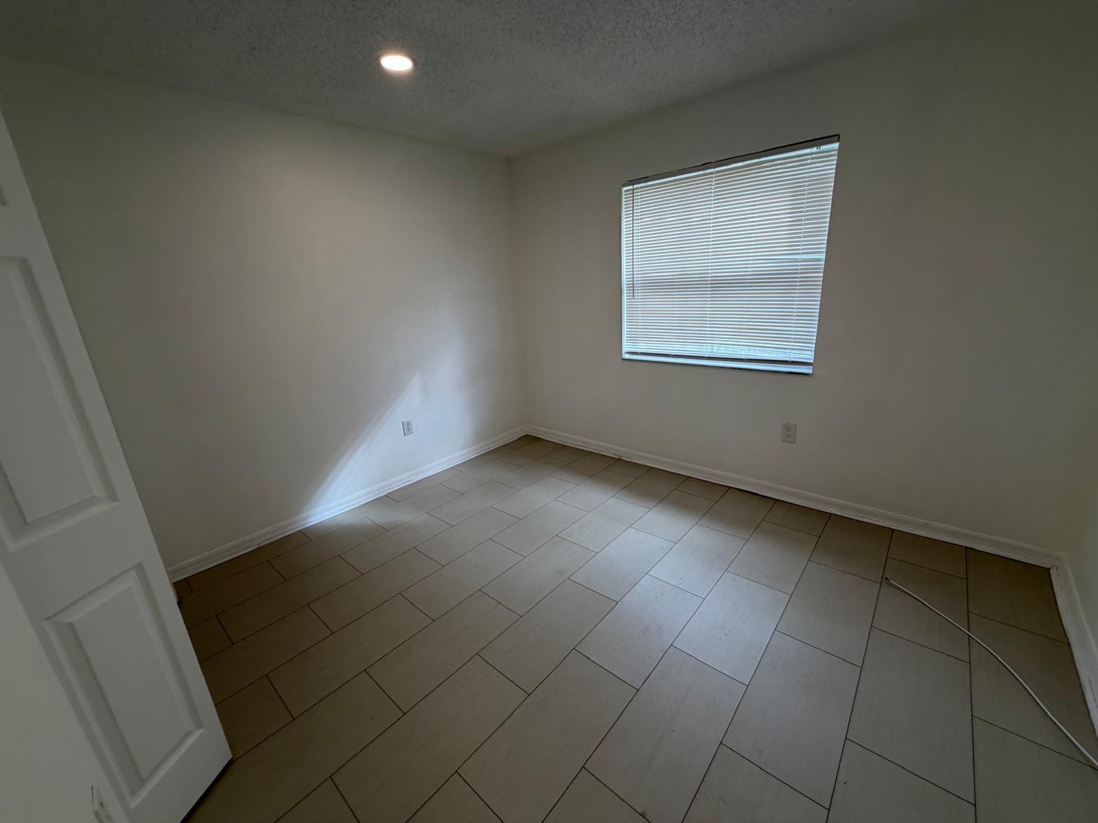 EMERALD POINTE - Residential Lease