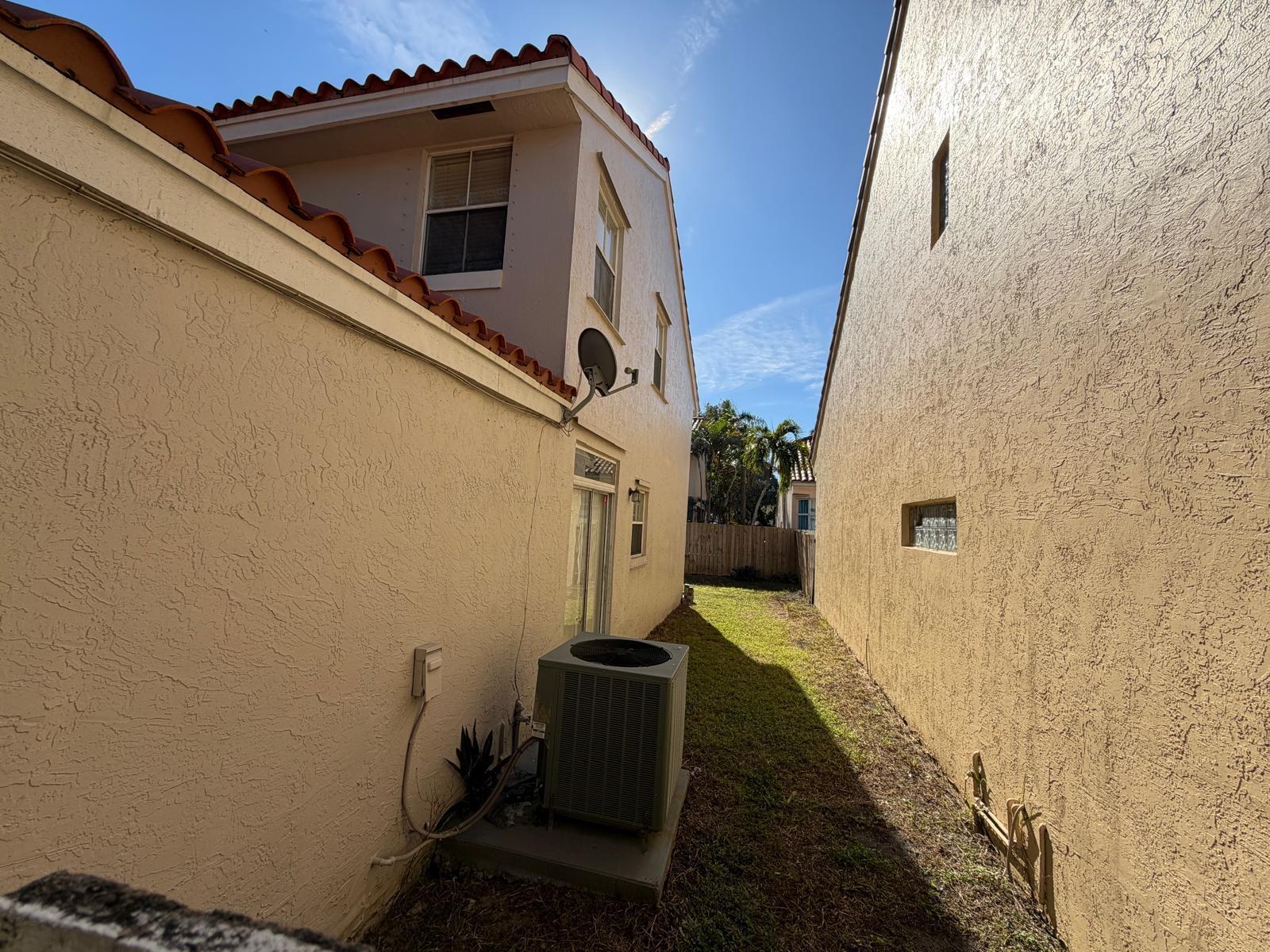 EMERALD POINTE - Residential Lease