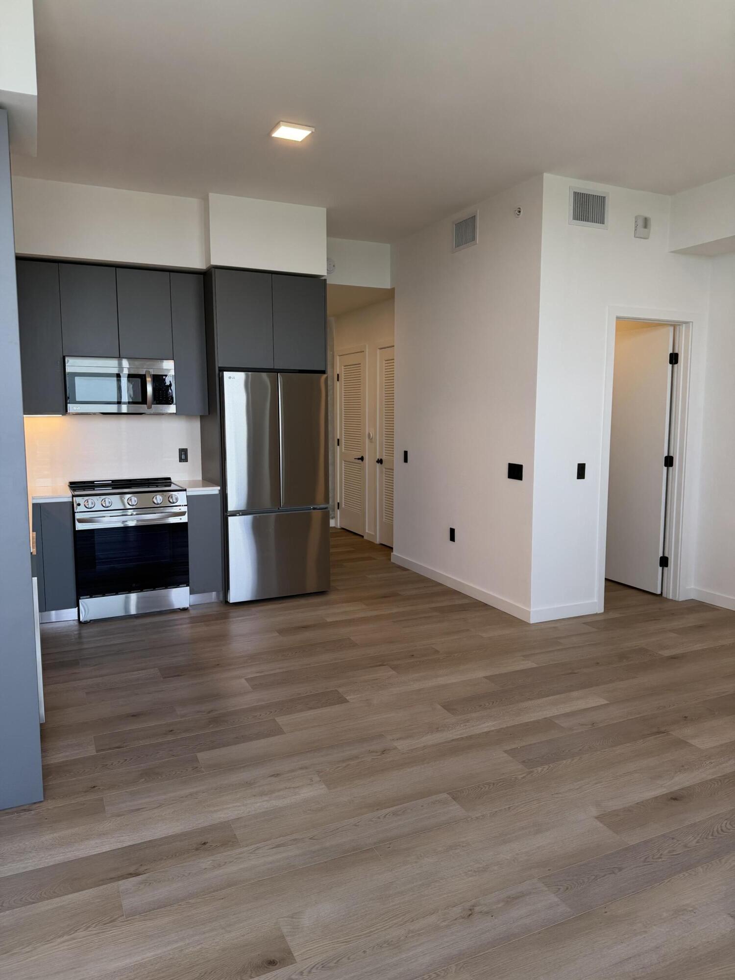 FT LAUDERDALE B-40 - Residential Lease