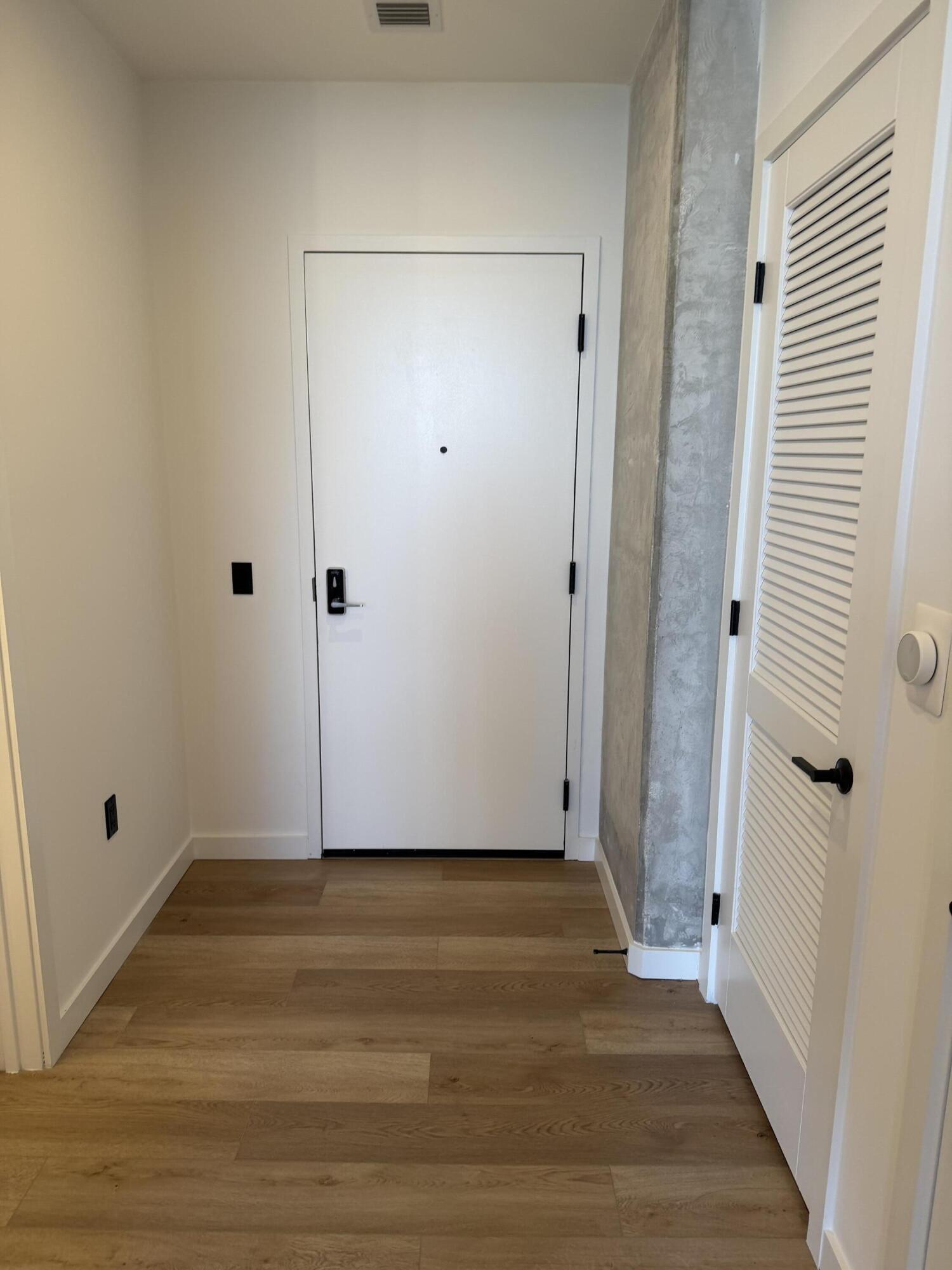 FT LAUDERDALE B-40 - Residential Lease