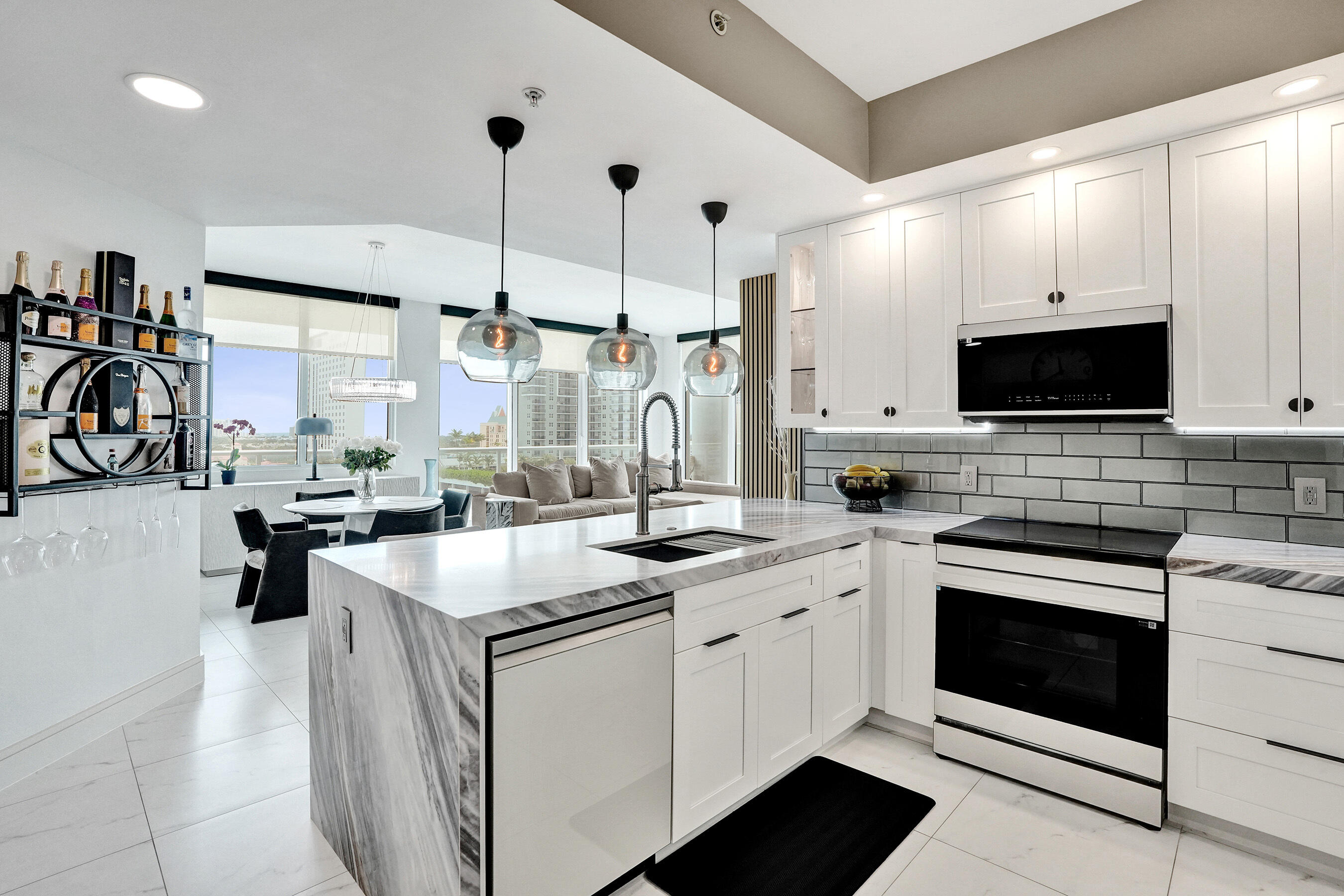 STRADA 315 CONDO - Residential