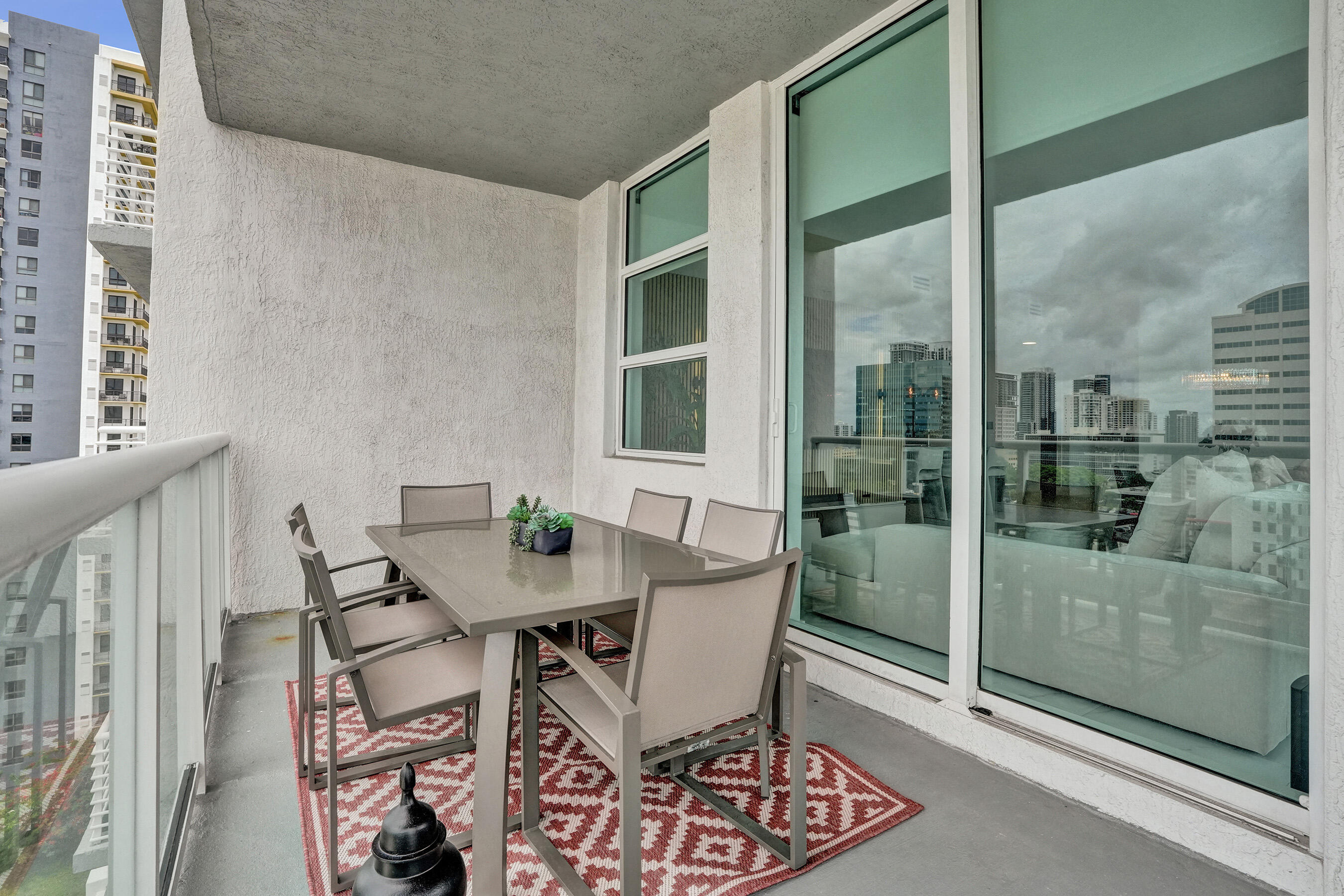 STRADA 315 CONDO - Residential