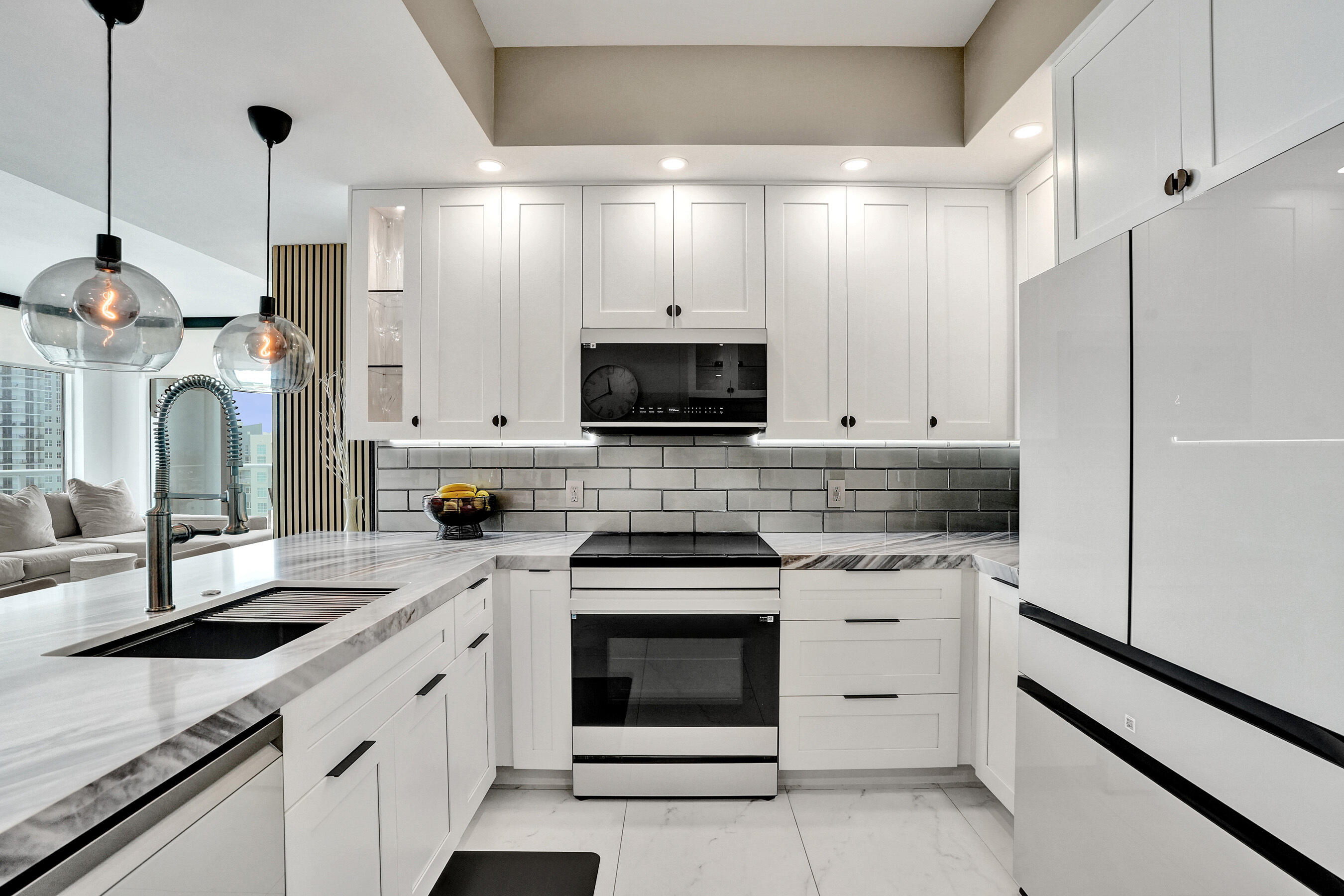 STRADA 315 CONDO - Residential