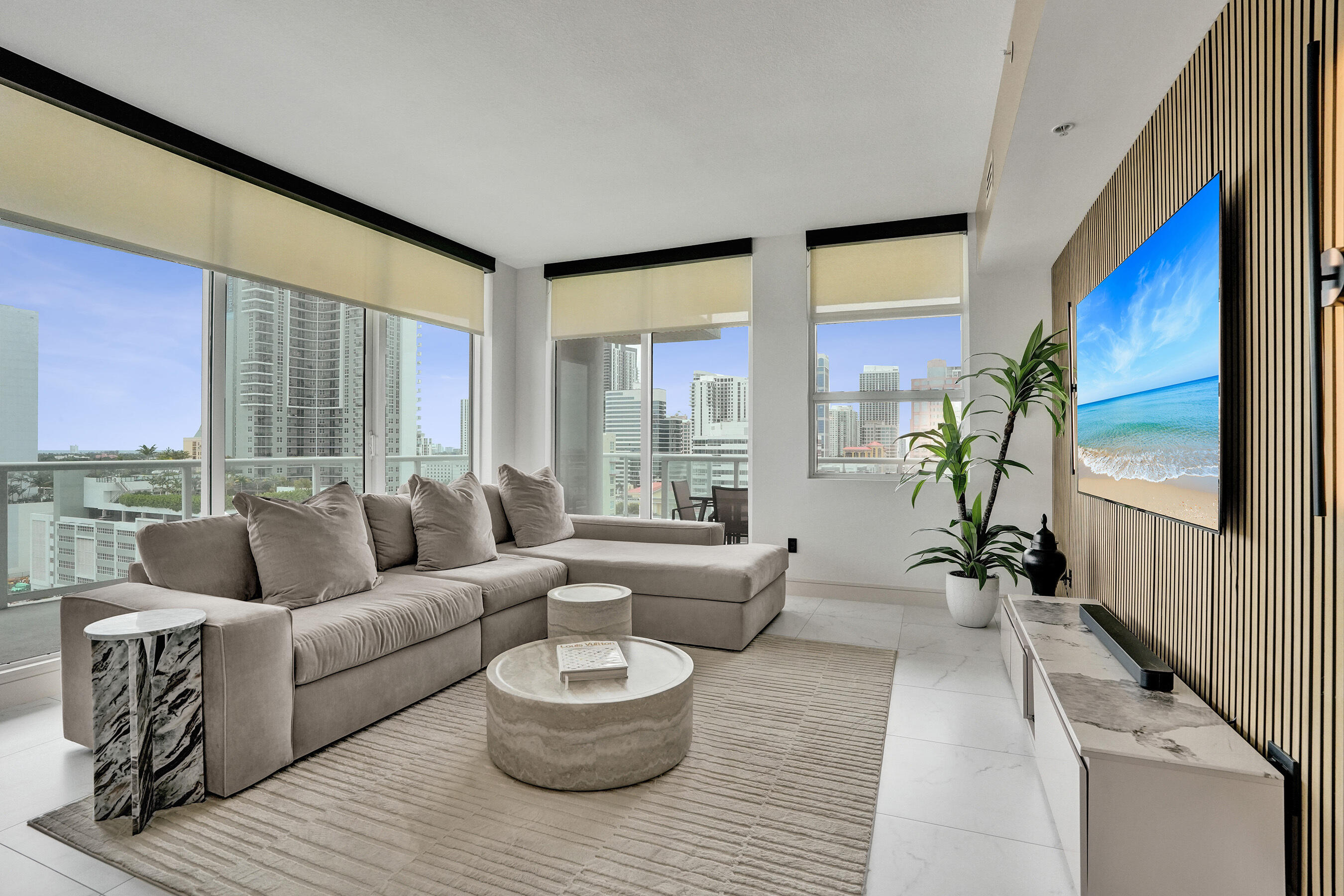 STRADA 315 CONDO - Residential