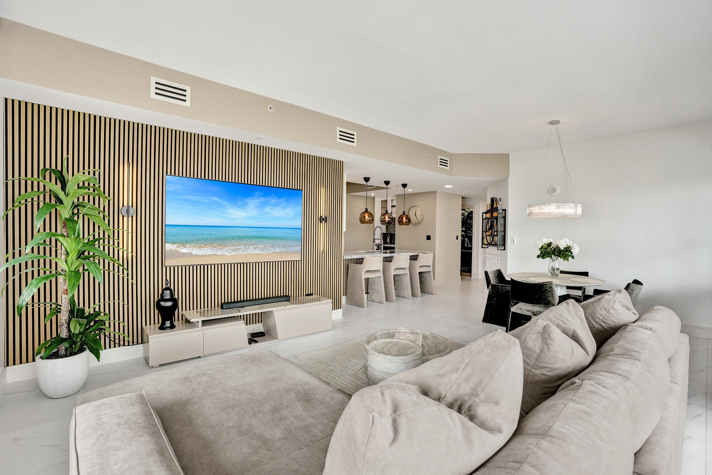 STRADA 315 CONDO - Residential