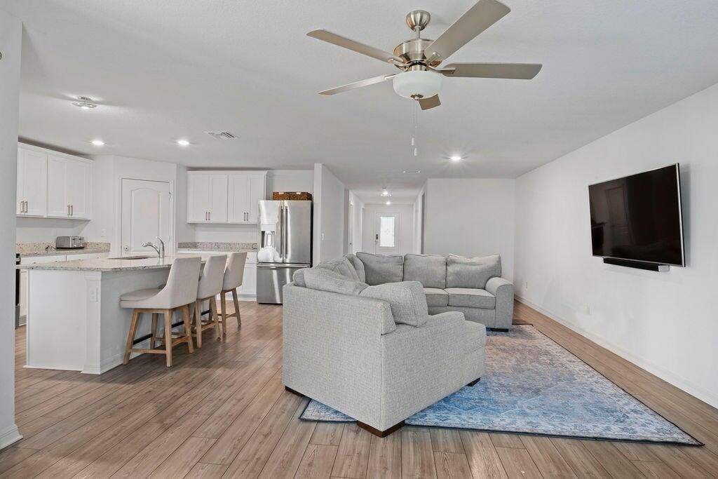 PORT ST LUCIE SECTION  22 - Residential Lease