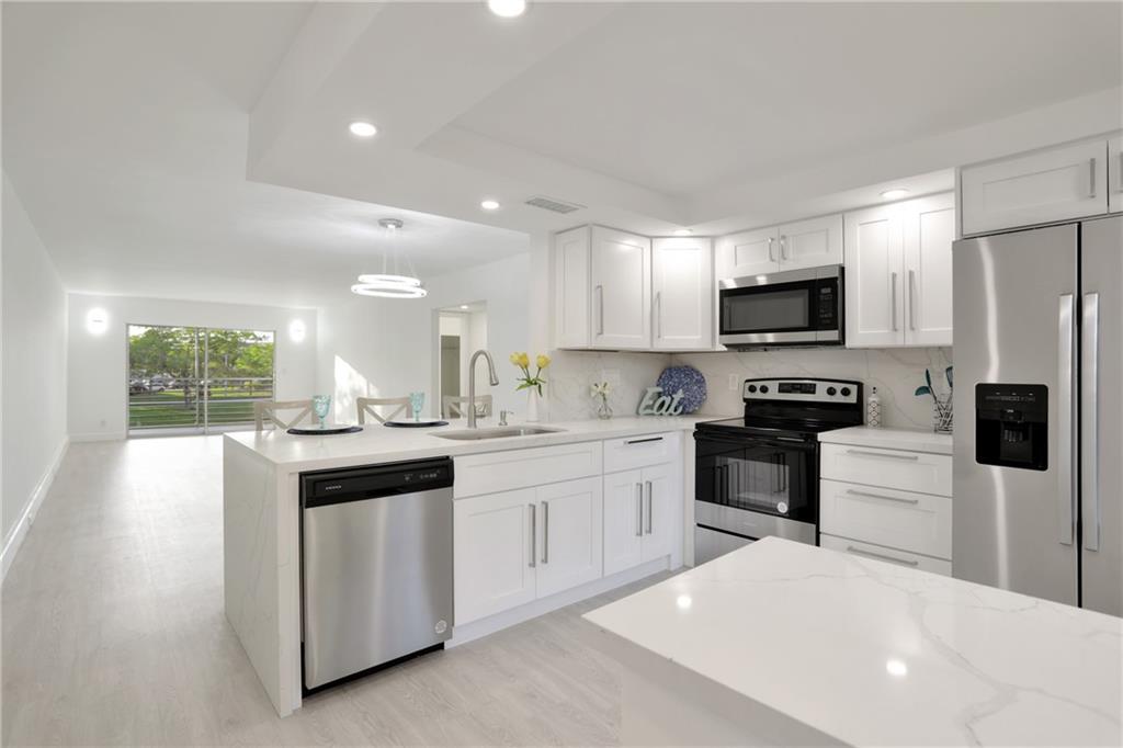 WYNMOOR VILLAGE - Residential