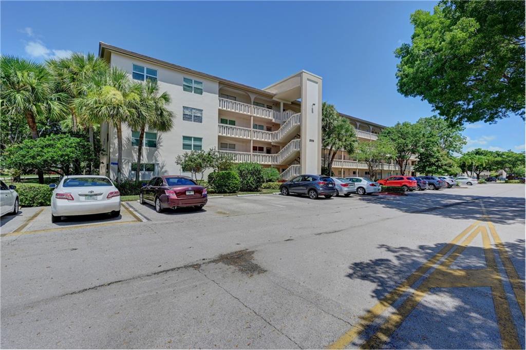 WYNMOOR VILLAGE - Residential