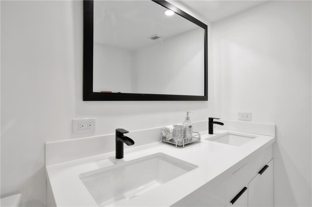 WYNMOOR VILLAGE - Residential