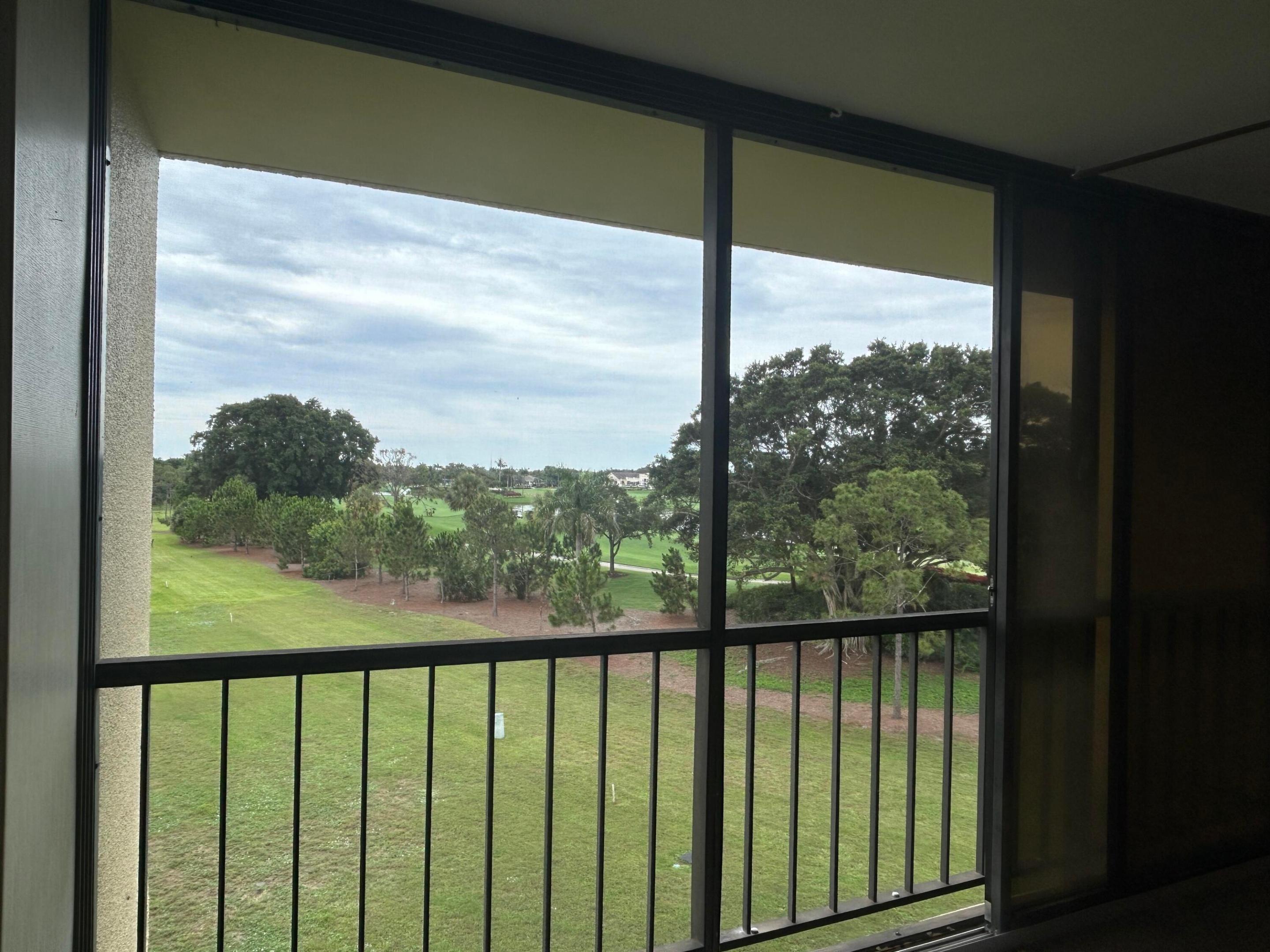WOODLAND LAKES - Residential