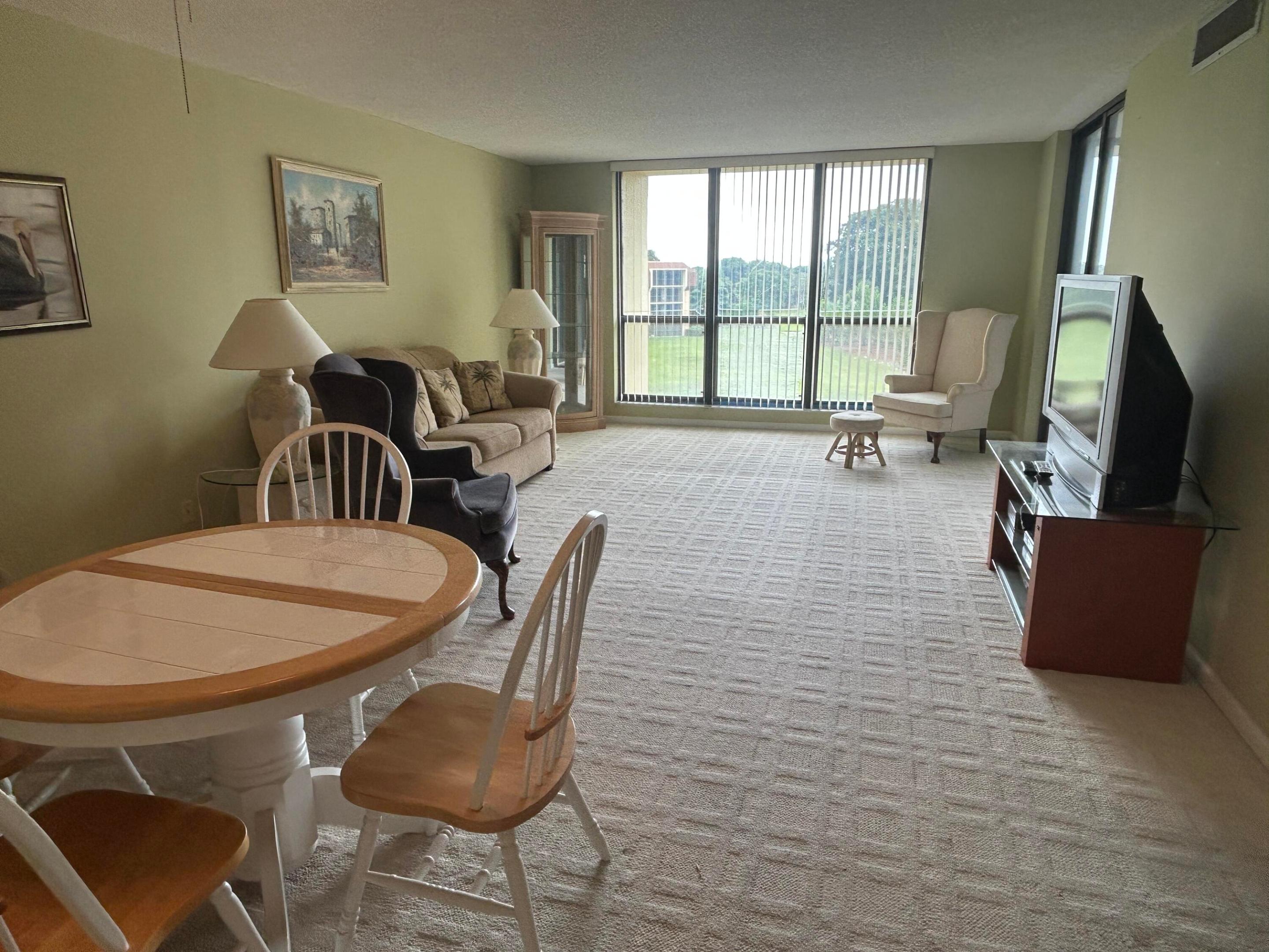 WOODLAND LAKES - Residential