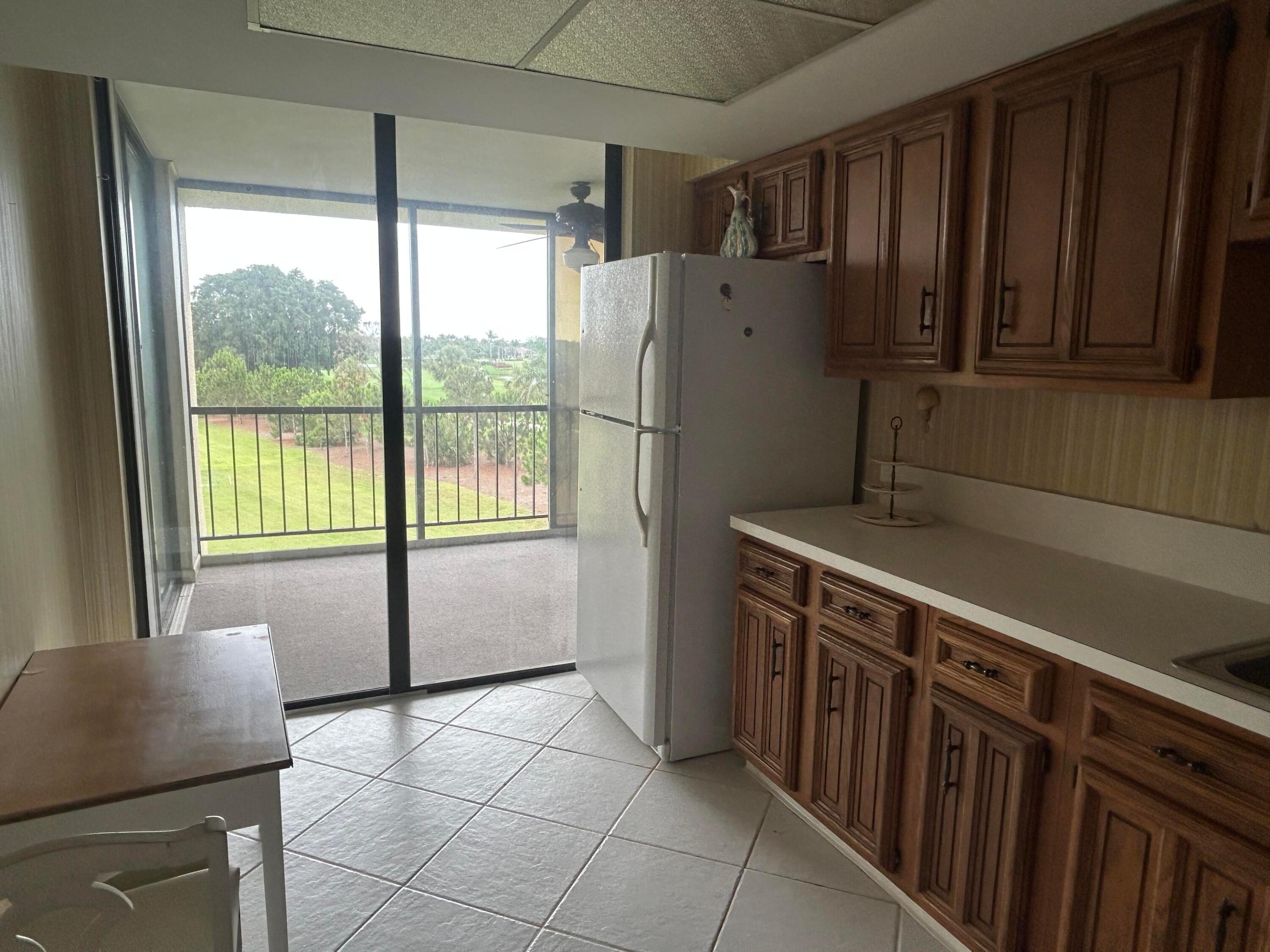 WOODLAND LAKES - Residential