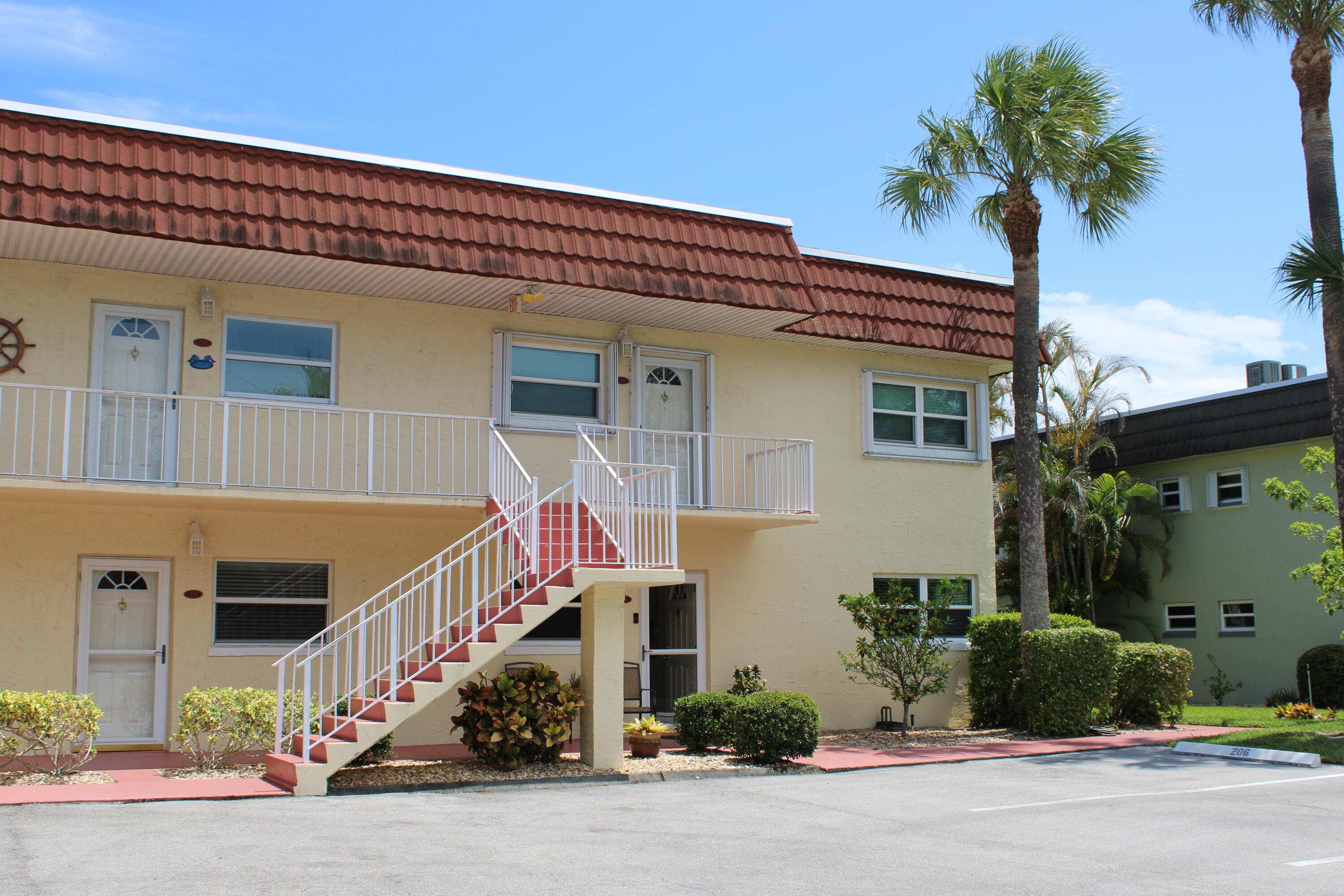 COLONNADES CONDOMINIUM  NO 8 - Residential