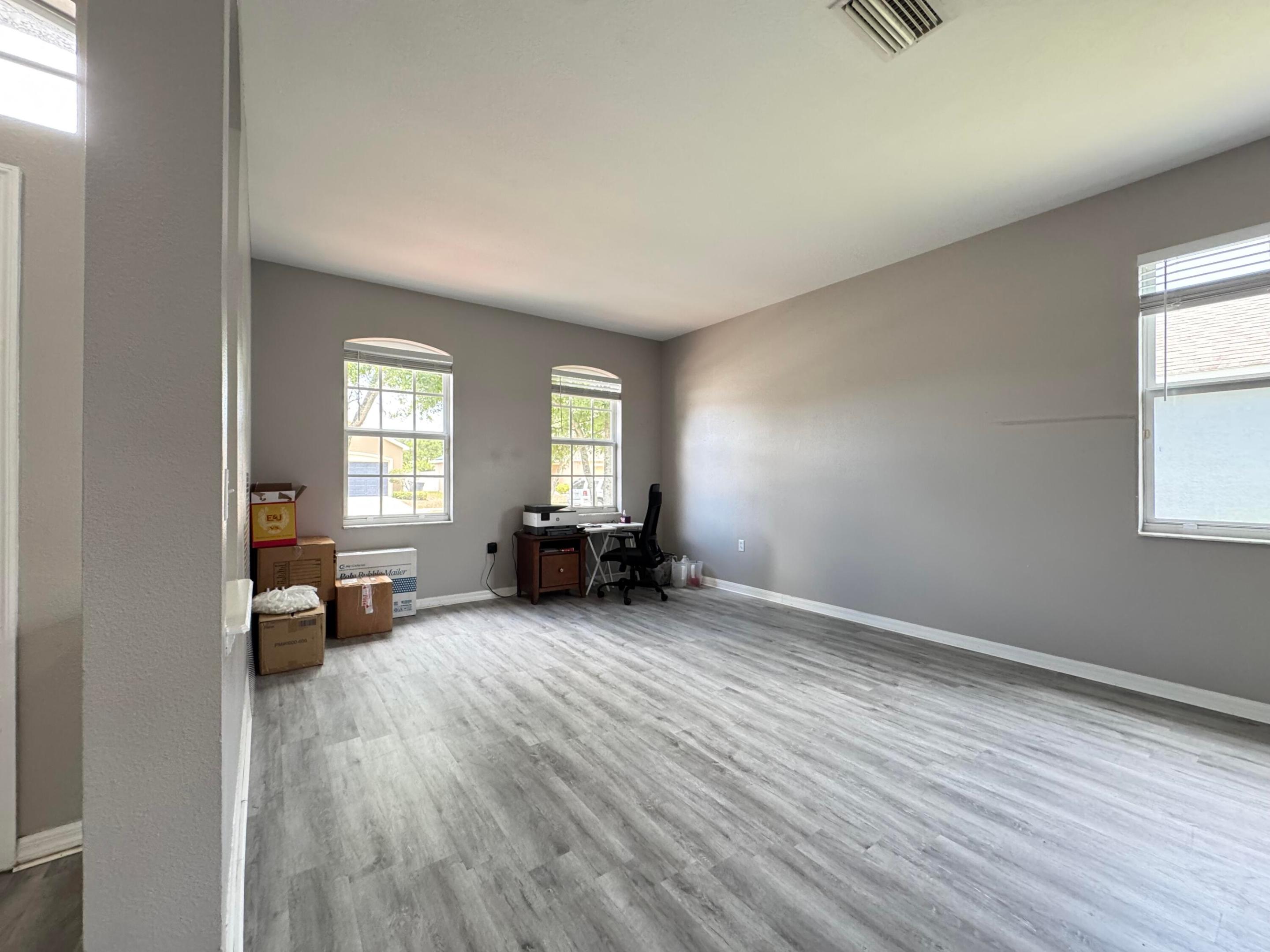 AYERSWORTH GLEN - Residential