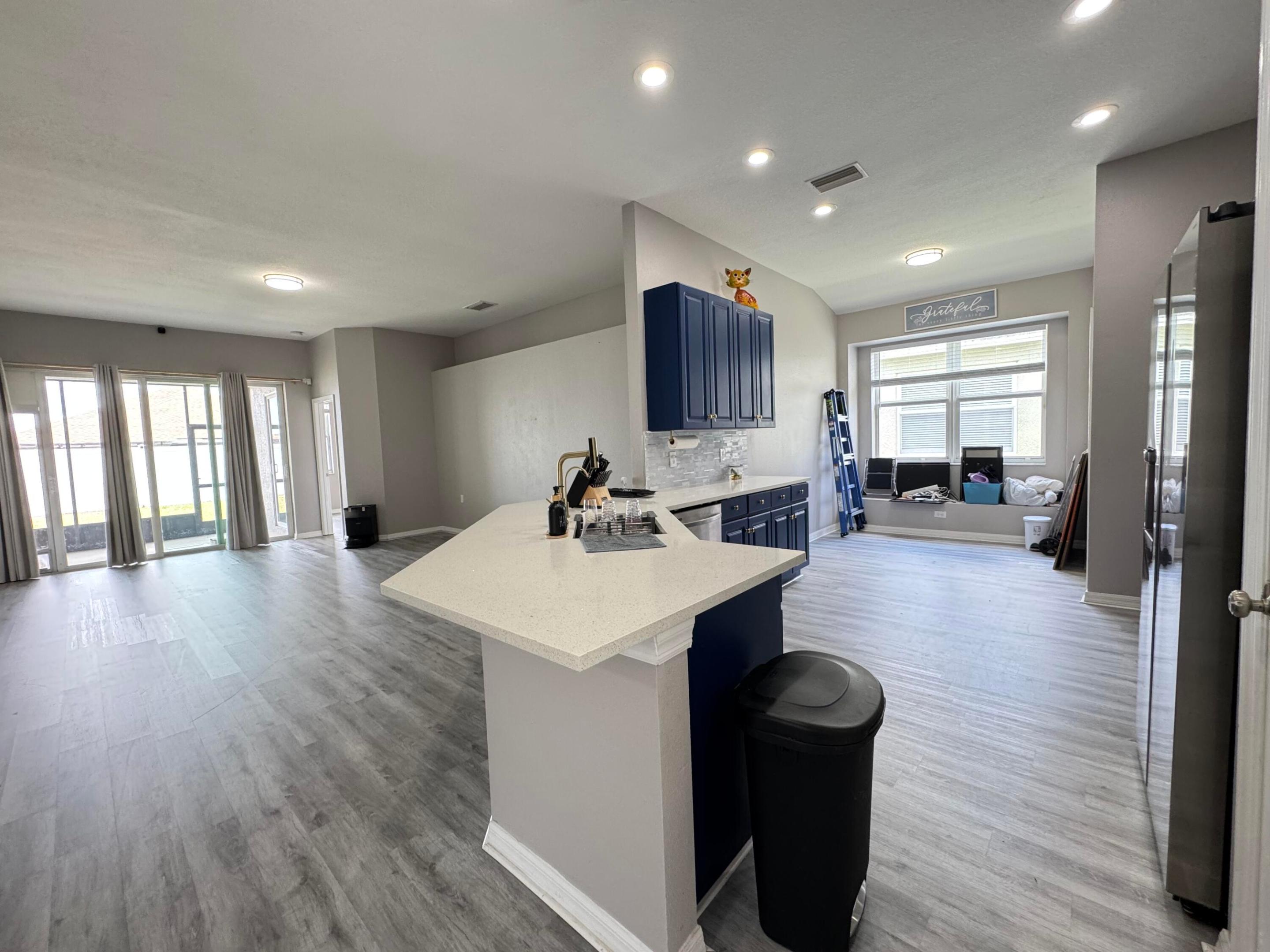AYERSWORTH GLEN - Residential