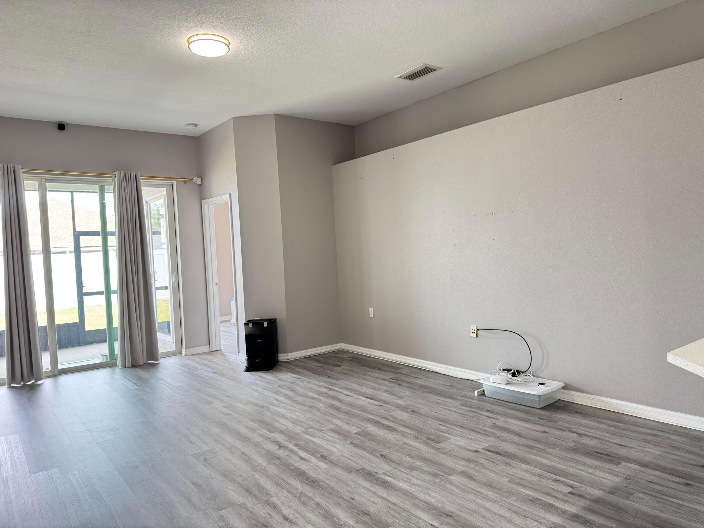 AYERSWORTH GLEN - Residential