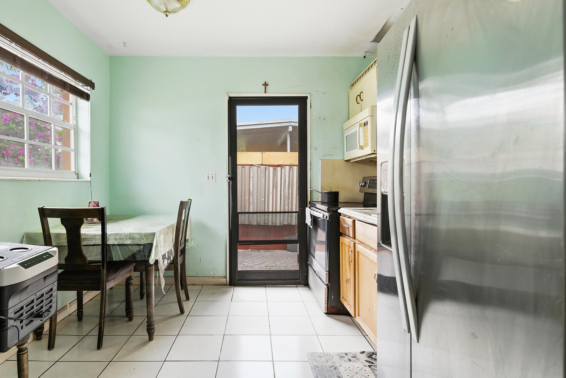 DIXIE HEIGHTS - Residential Income