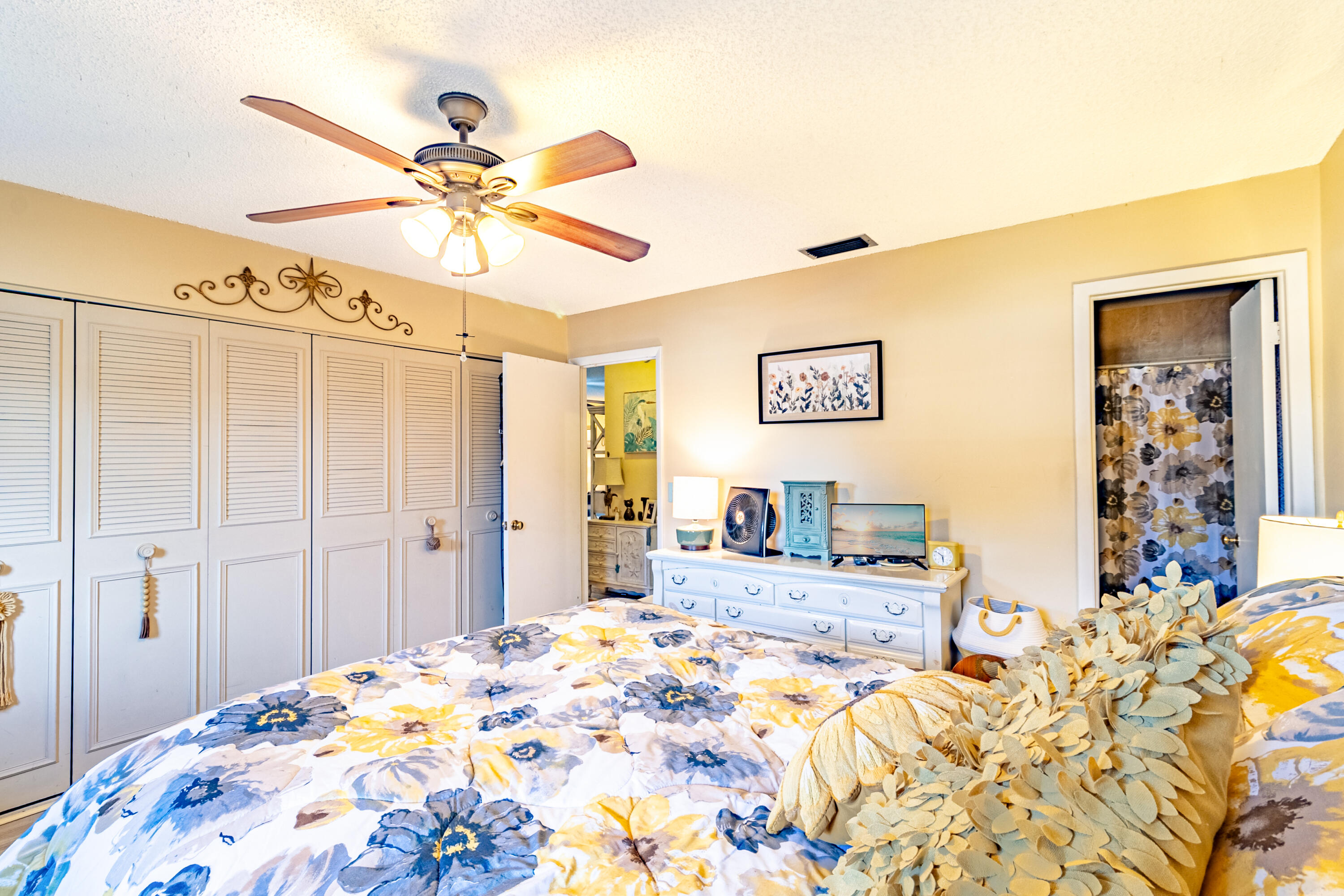 COVERED BRIDGE CONDO - Residential