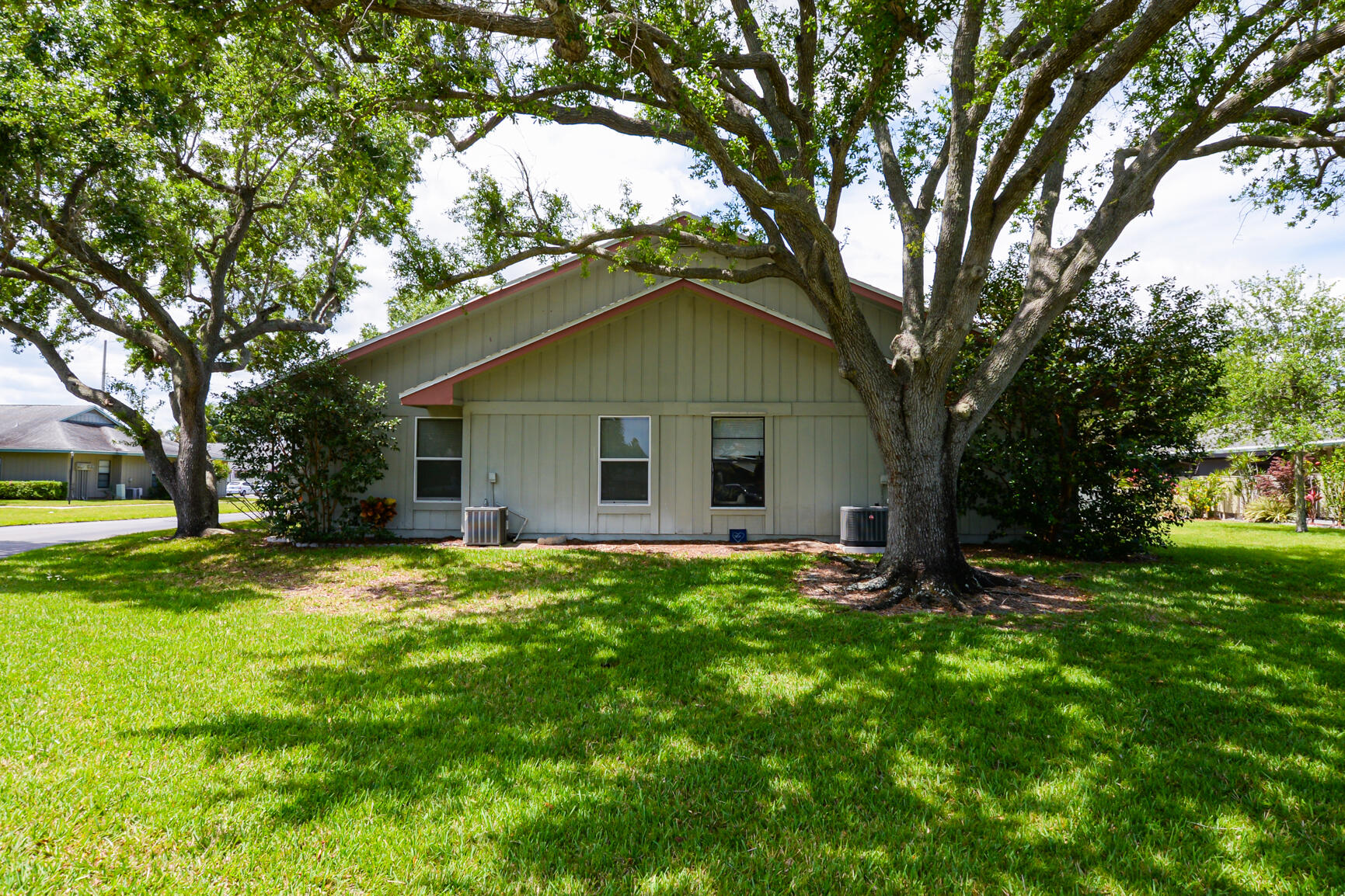 CINNAMON TREE - Residential