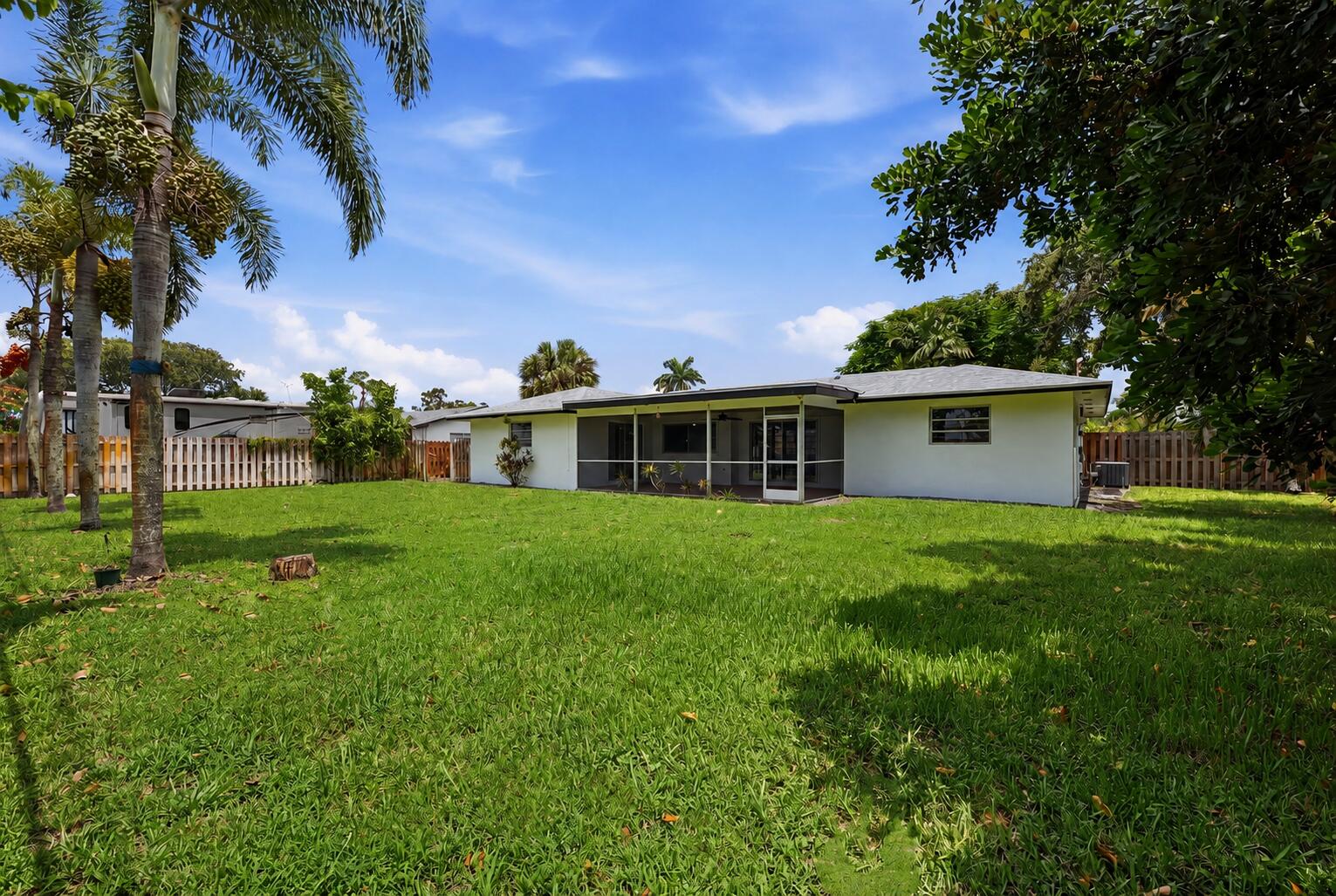 FLORIDA GARDENS 4 - Residential