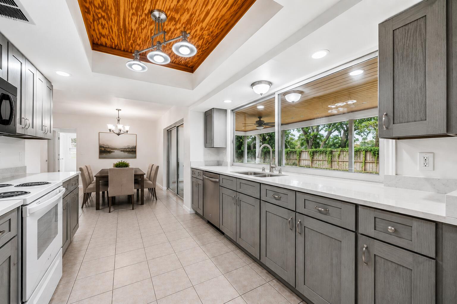 FLORIDA GARDENS 4 - Residential