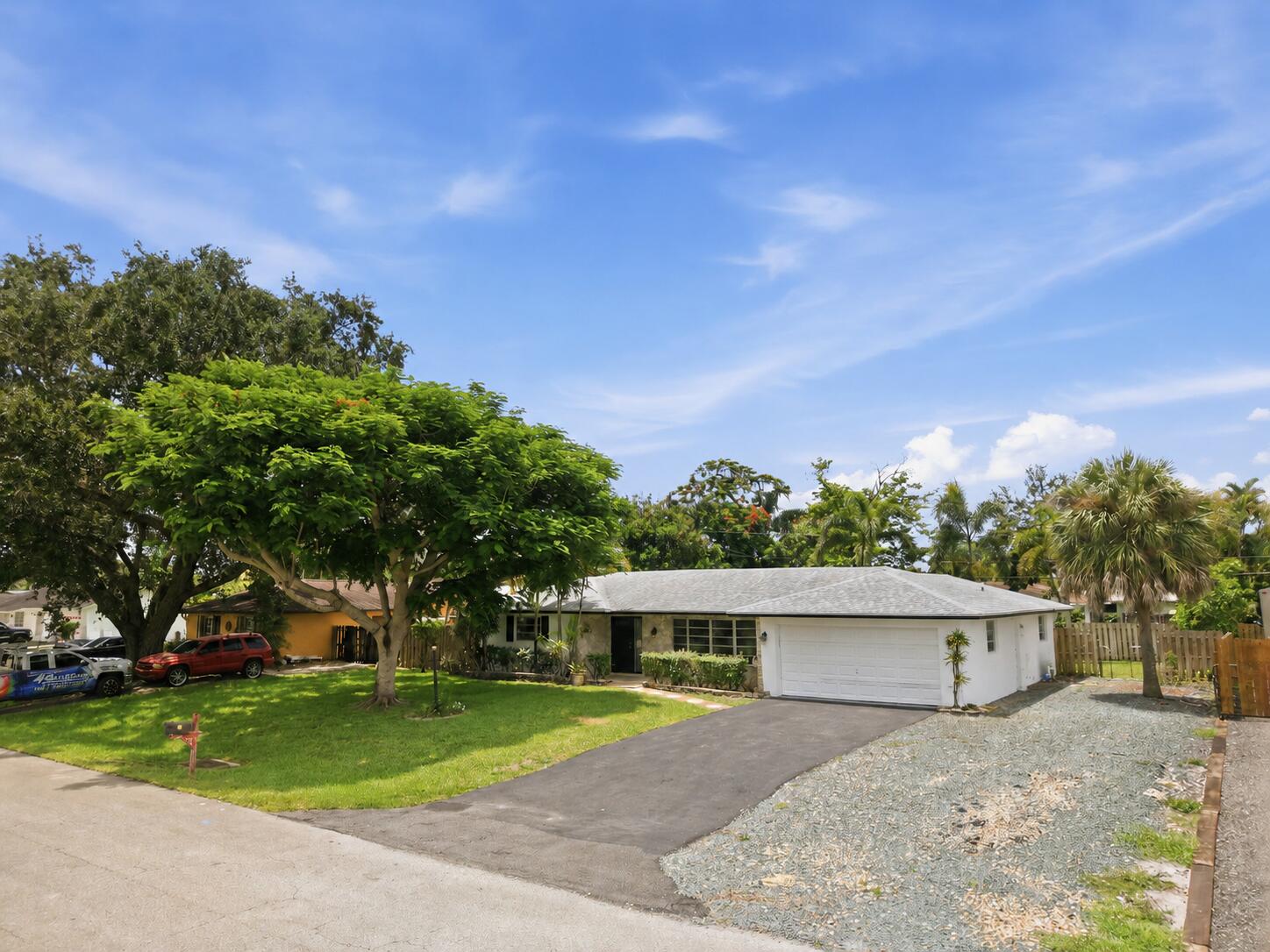 FLORIDA GARDENS 4 - Residential