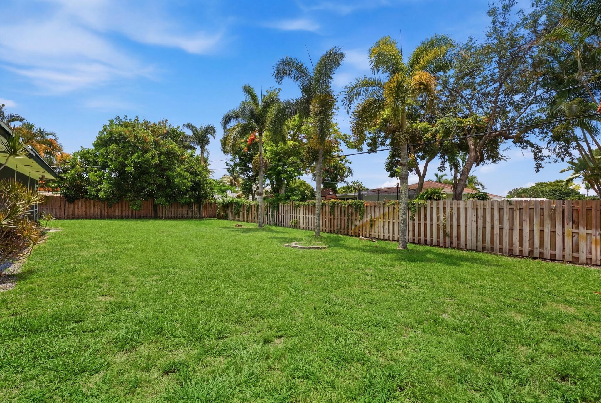 FLORIDA GARDENS 4 - Residential