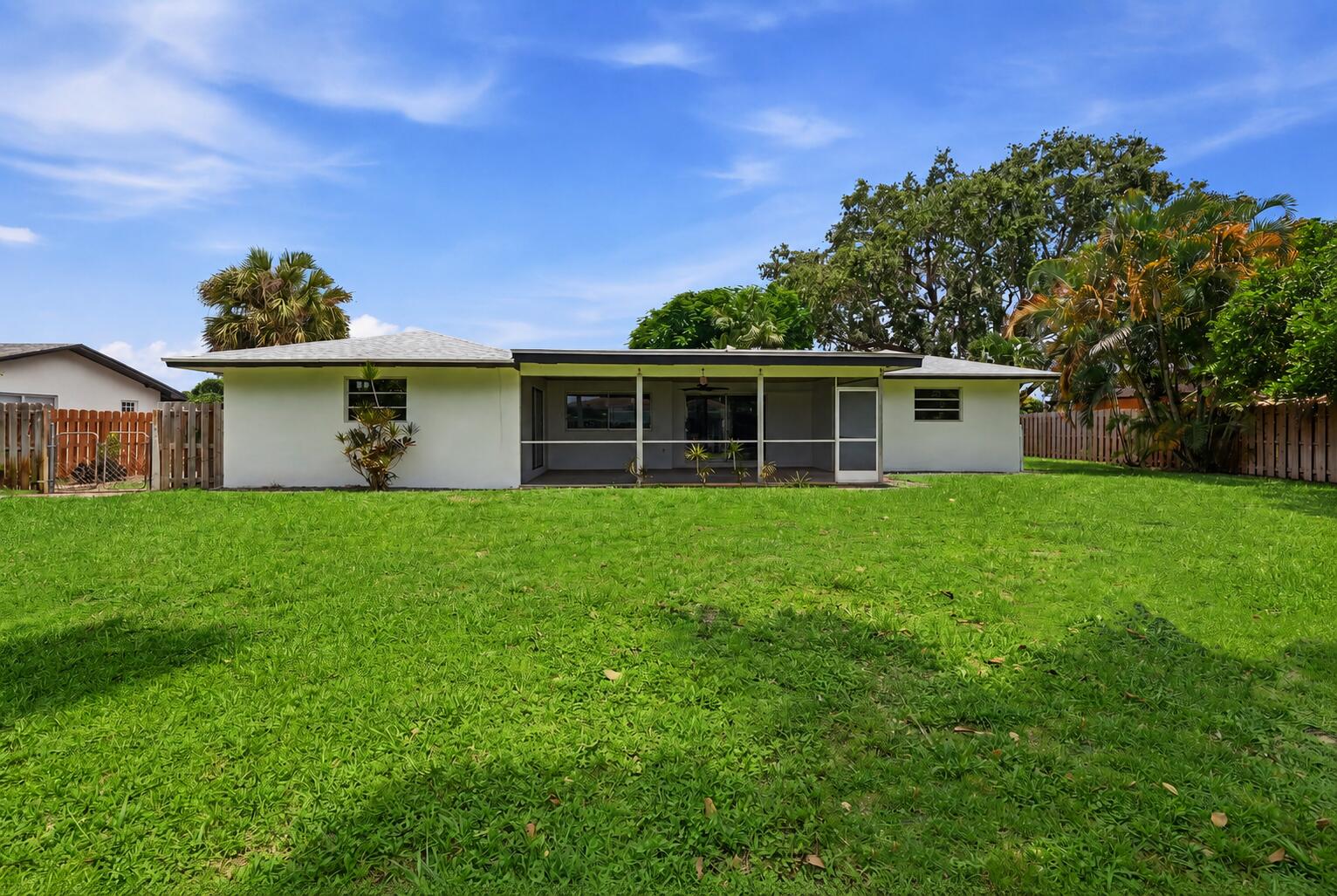 FLORIDA GARDENS 4 - Residential