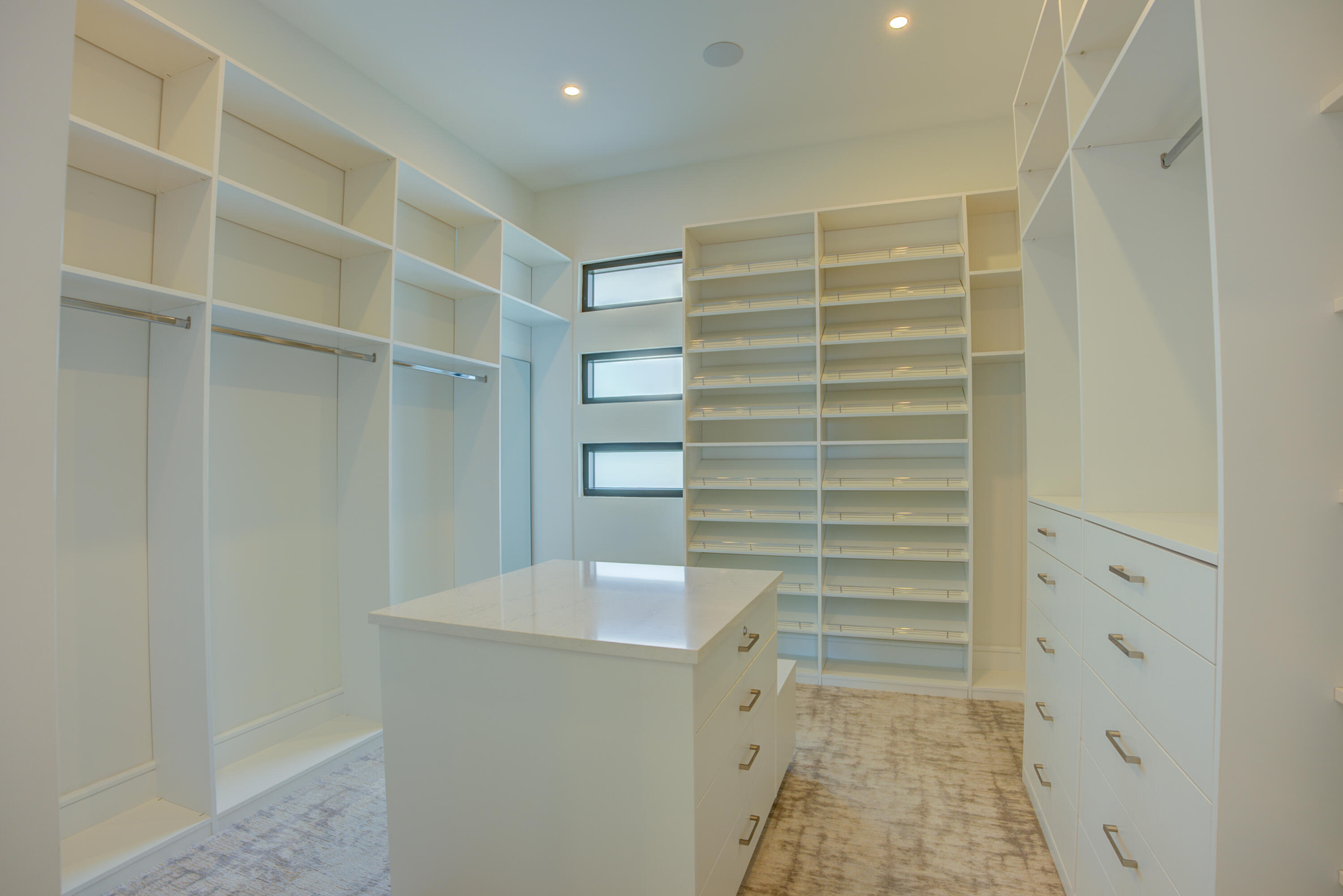 VENETIAN ISLES 1ST SEC - Residential