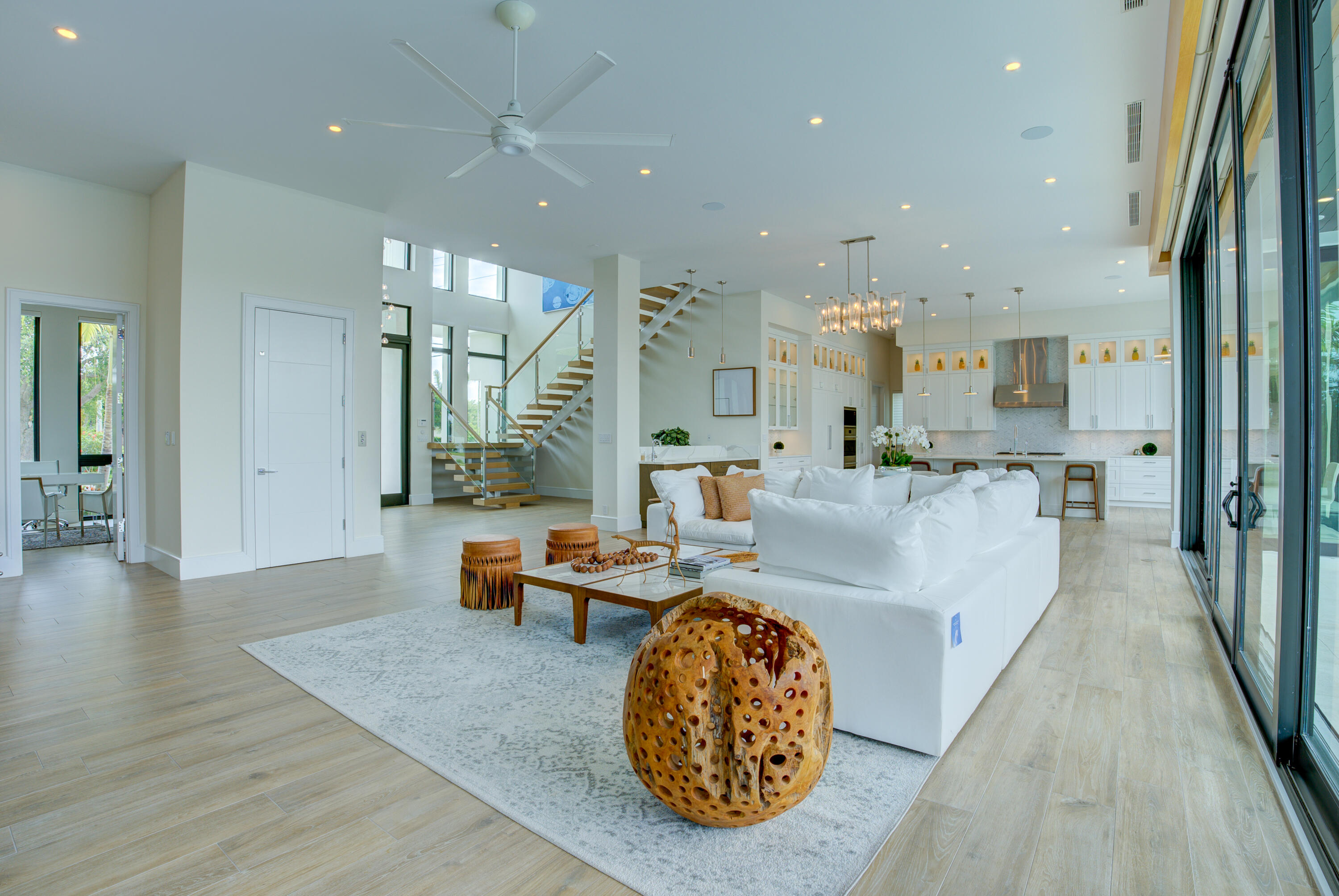 VENETIAN ISLES 1ST SEC - Residential