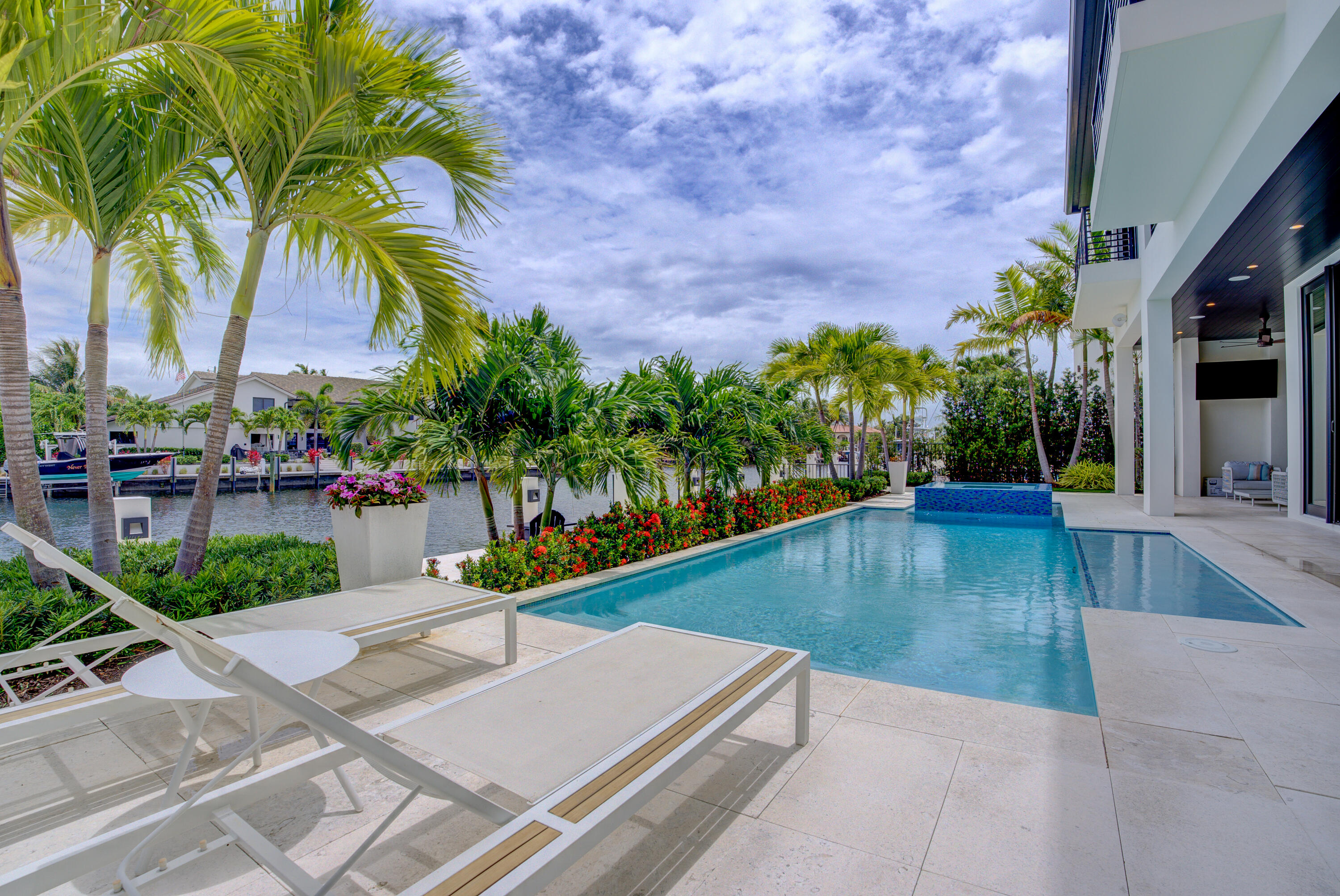VENETIAN ISLES 1ST SEC - Residential