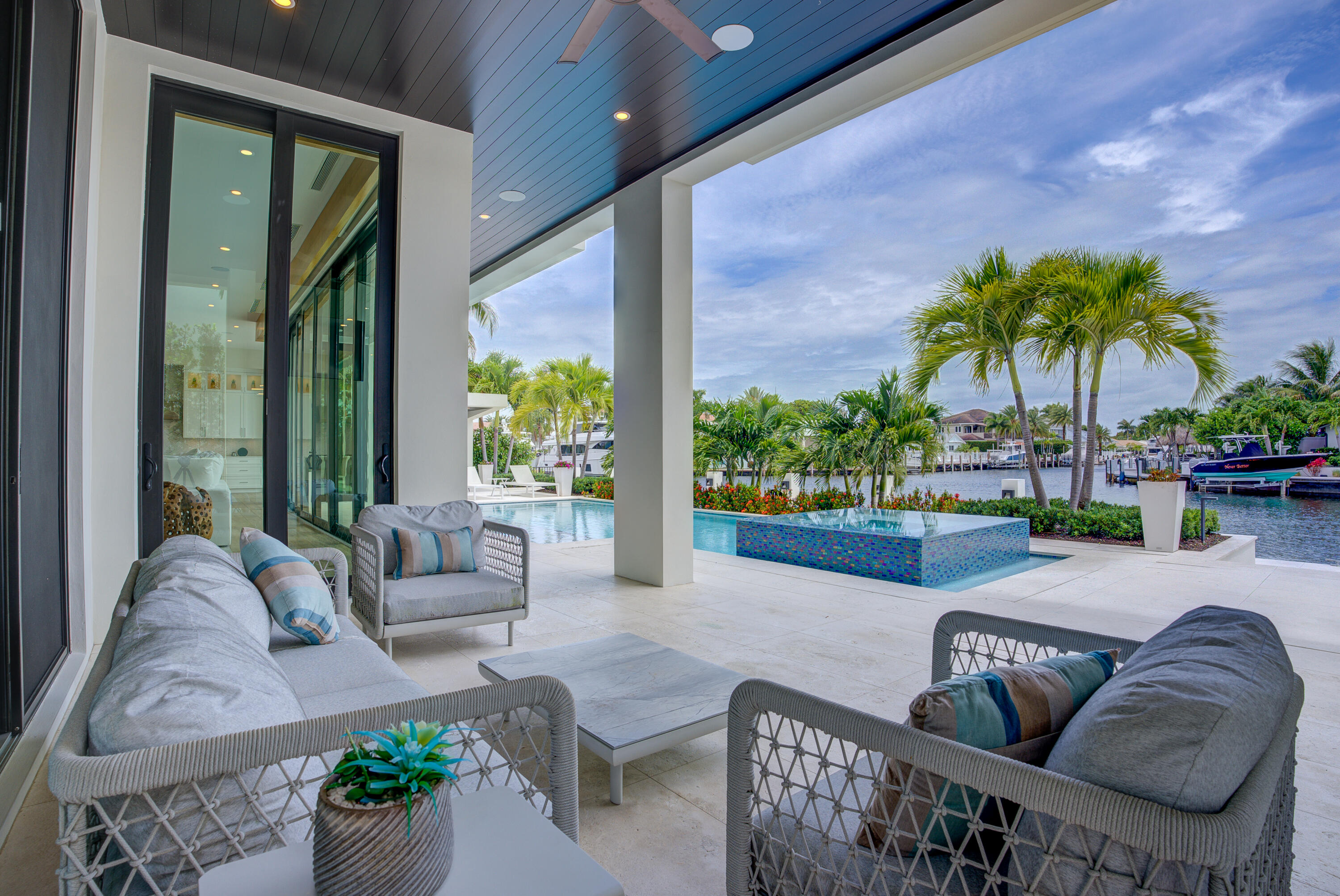 VENETIAN ISLES 1ST SEC - Residential