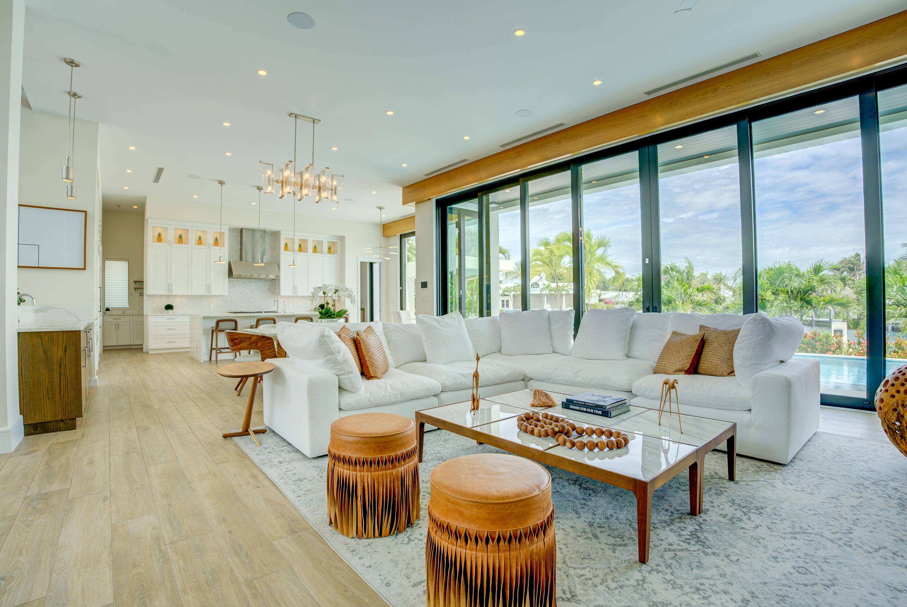 VENETIAN ISLES 1ST SEC - Residential