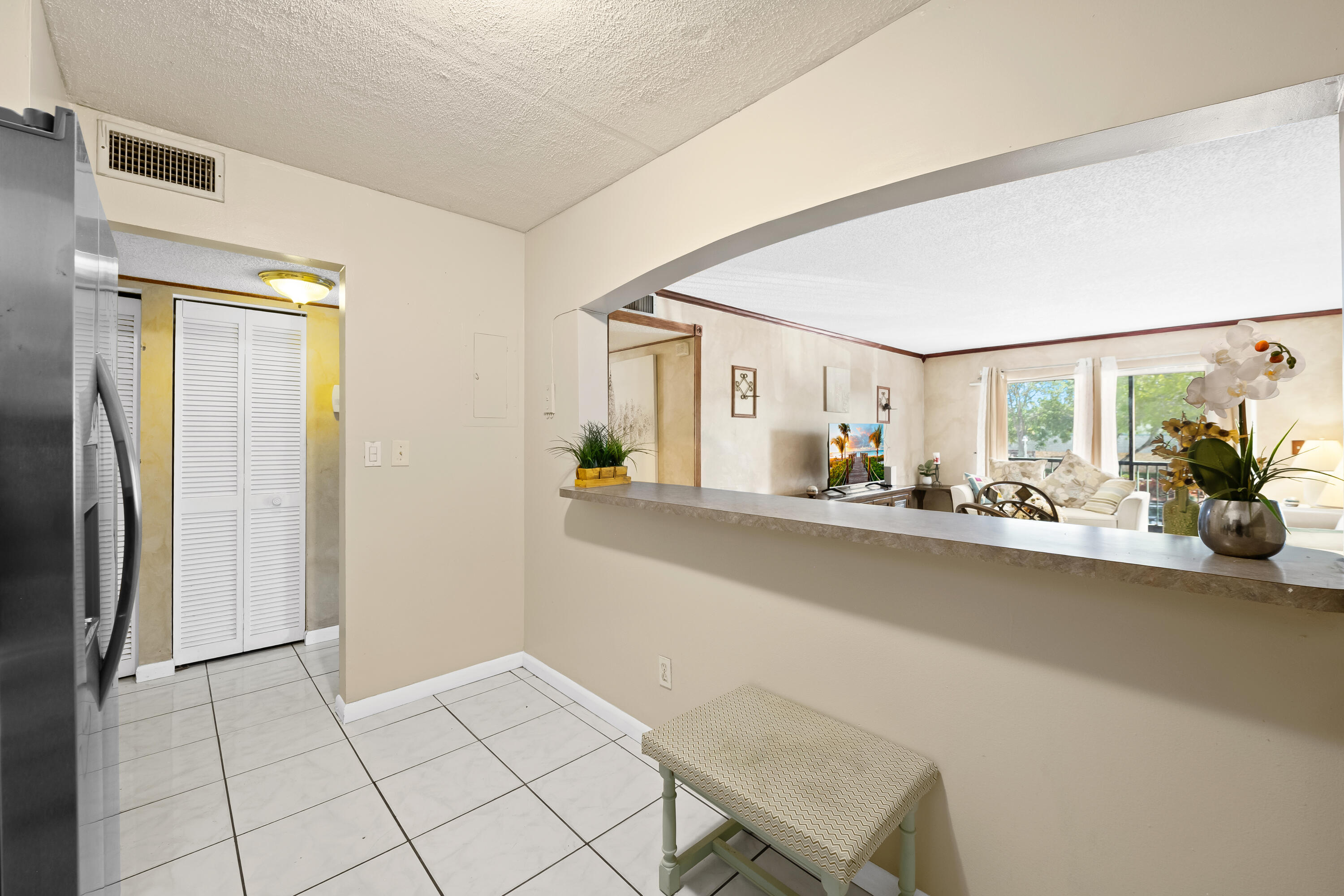 RAMBLEWOOD EAST CONDO - Residential