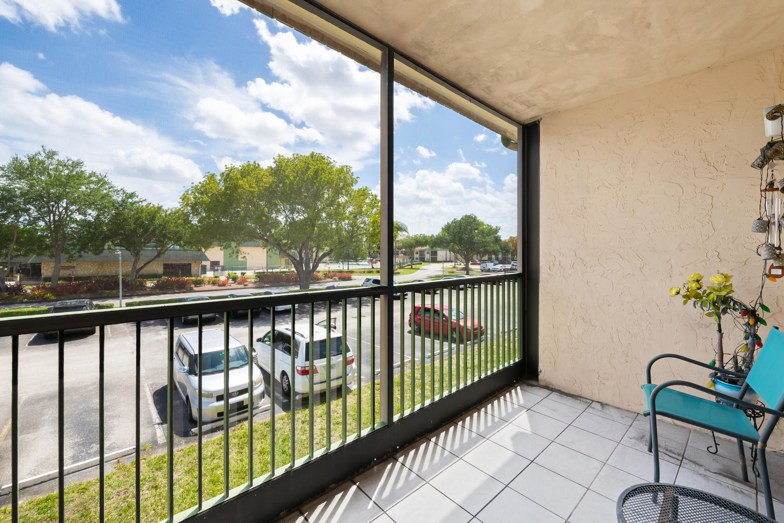 RAMBLEWOOD EAST CONDO - Residential